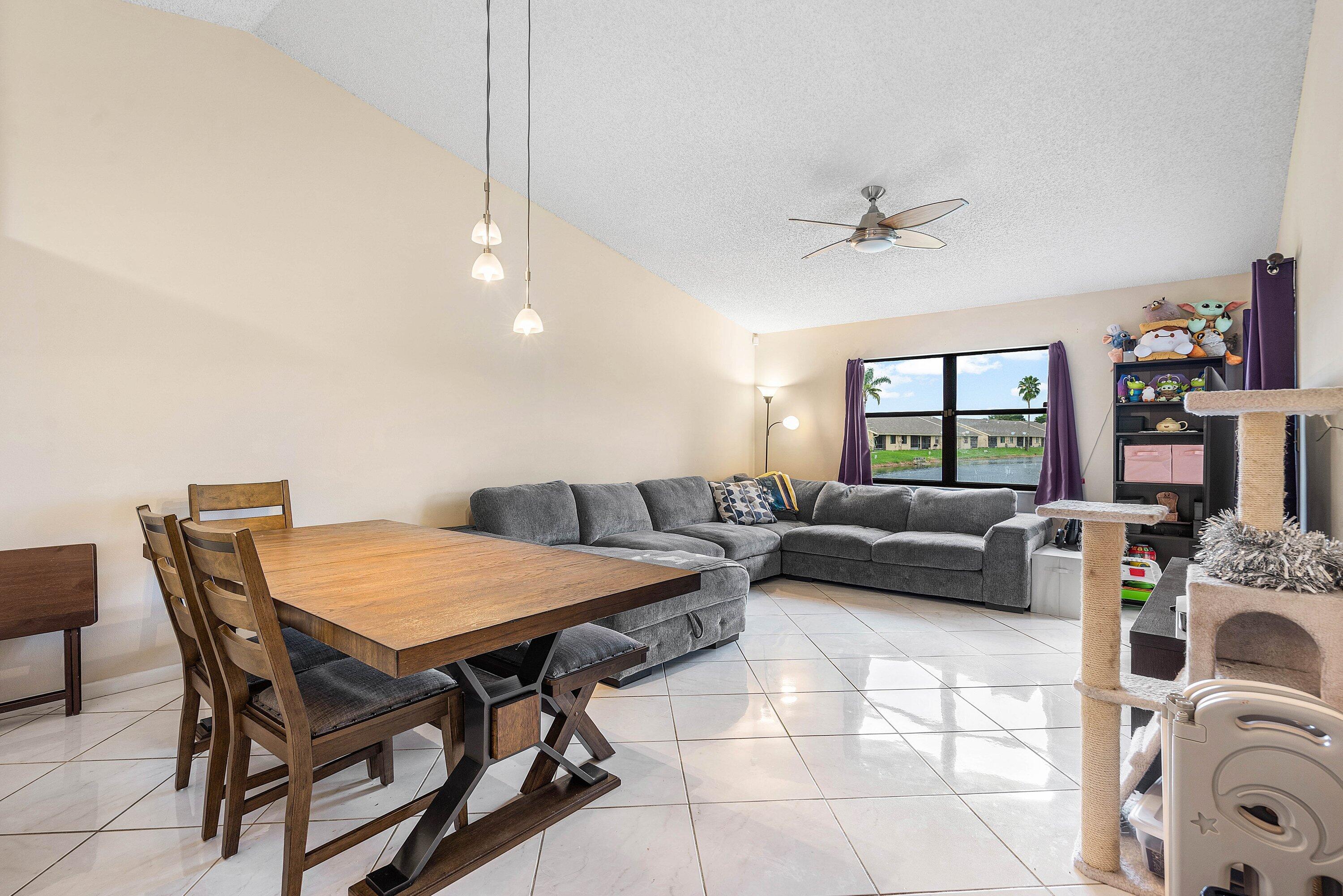 7614 NW 99th Terrace