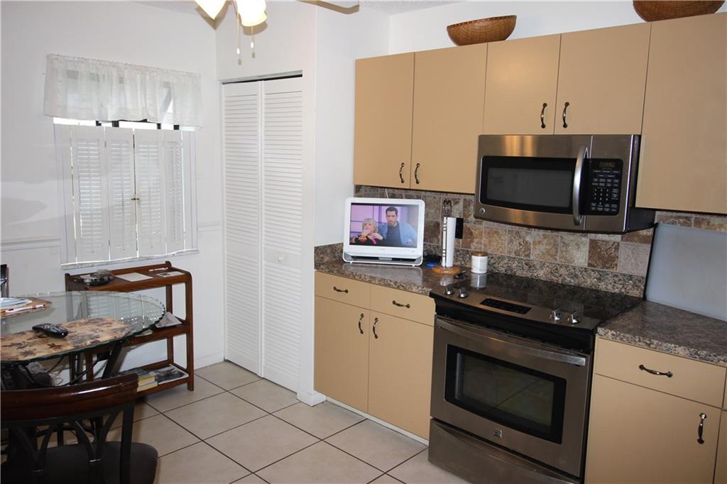 MEADOWS 300 - Residential