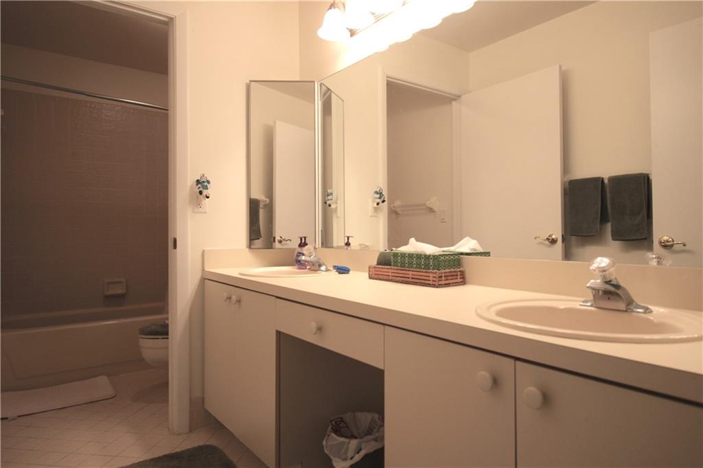 MEADOWS 300 - Residential