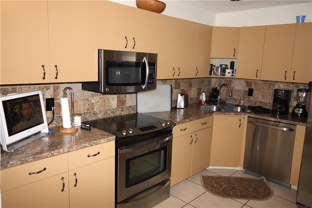 MEADOWS 300 - Residential