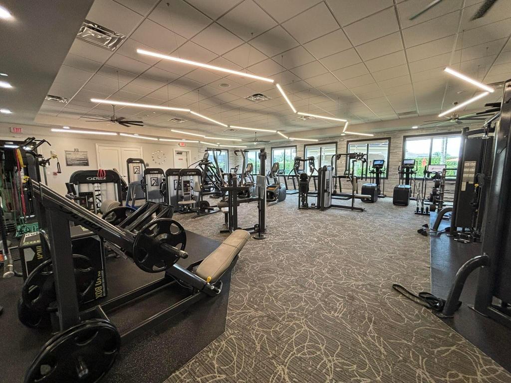 SEVEN BRIDGES - Residential Lease