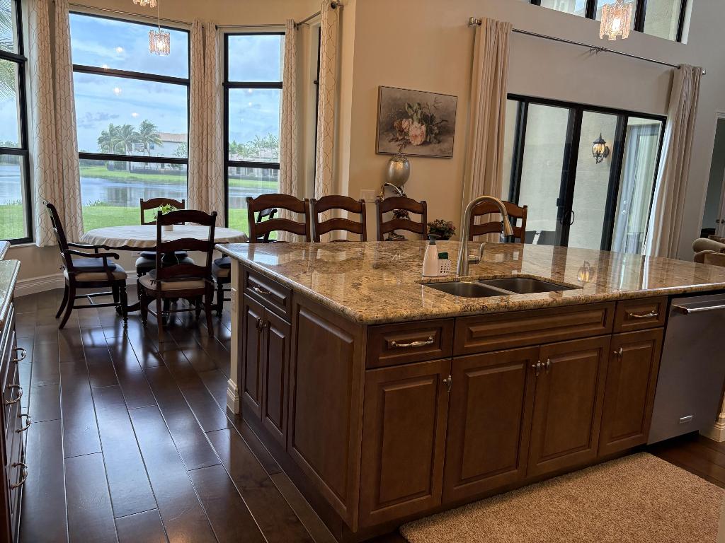 SEVEN BRIDGES - Residential Lease