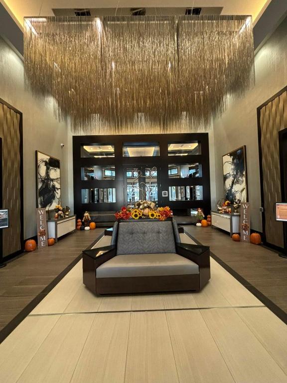 SEVEN BRIDGES - Residential Lease