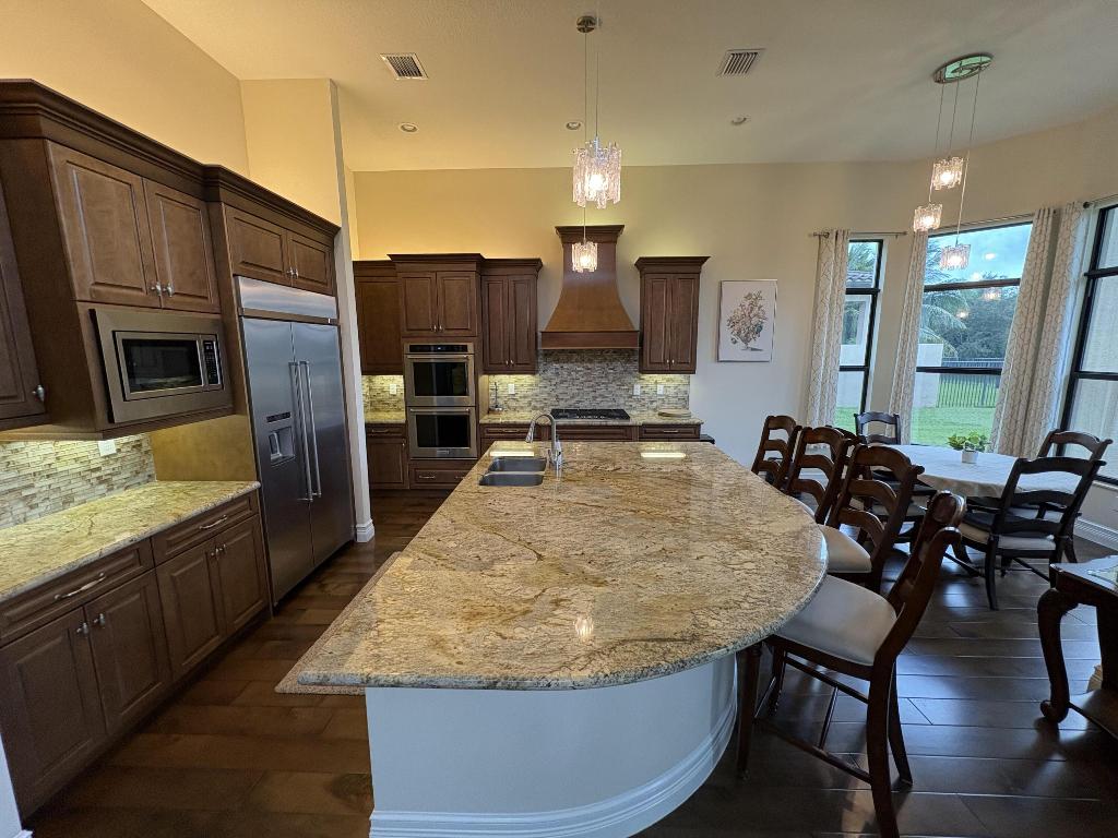 SEVEN BRIDGES - Residential Lease