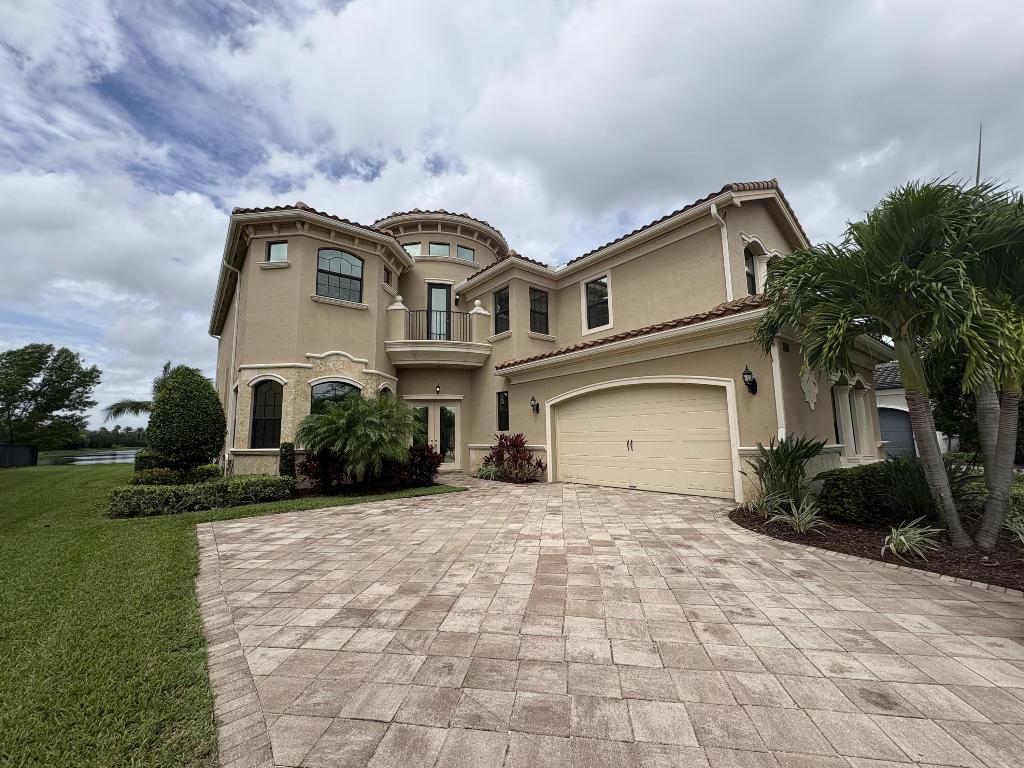 SEVEN BRIDGES - Residential Lease