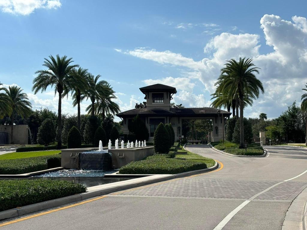 SEVEN BRIDGES - Residential Lease