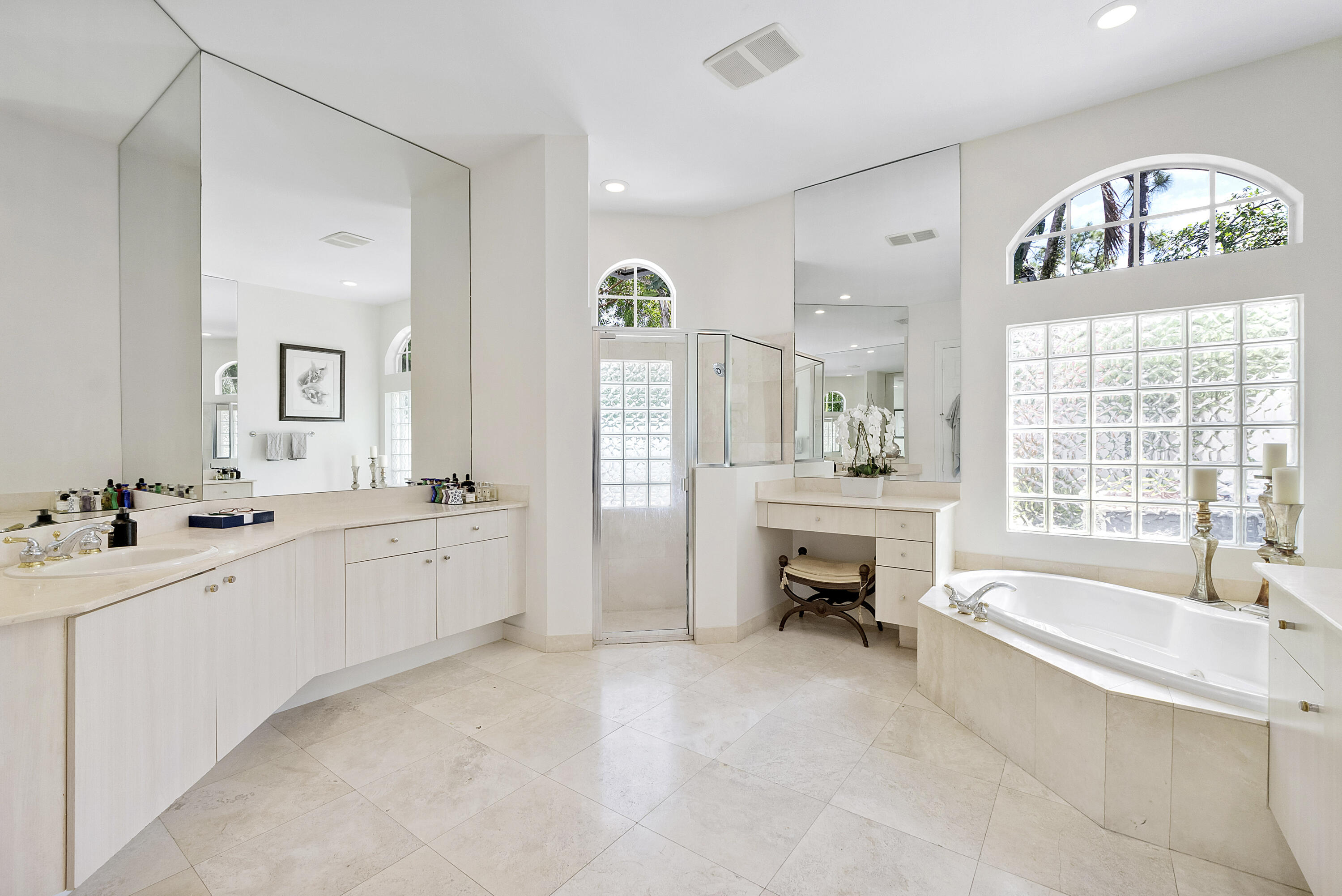 IN THE PINES - Residential