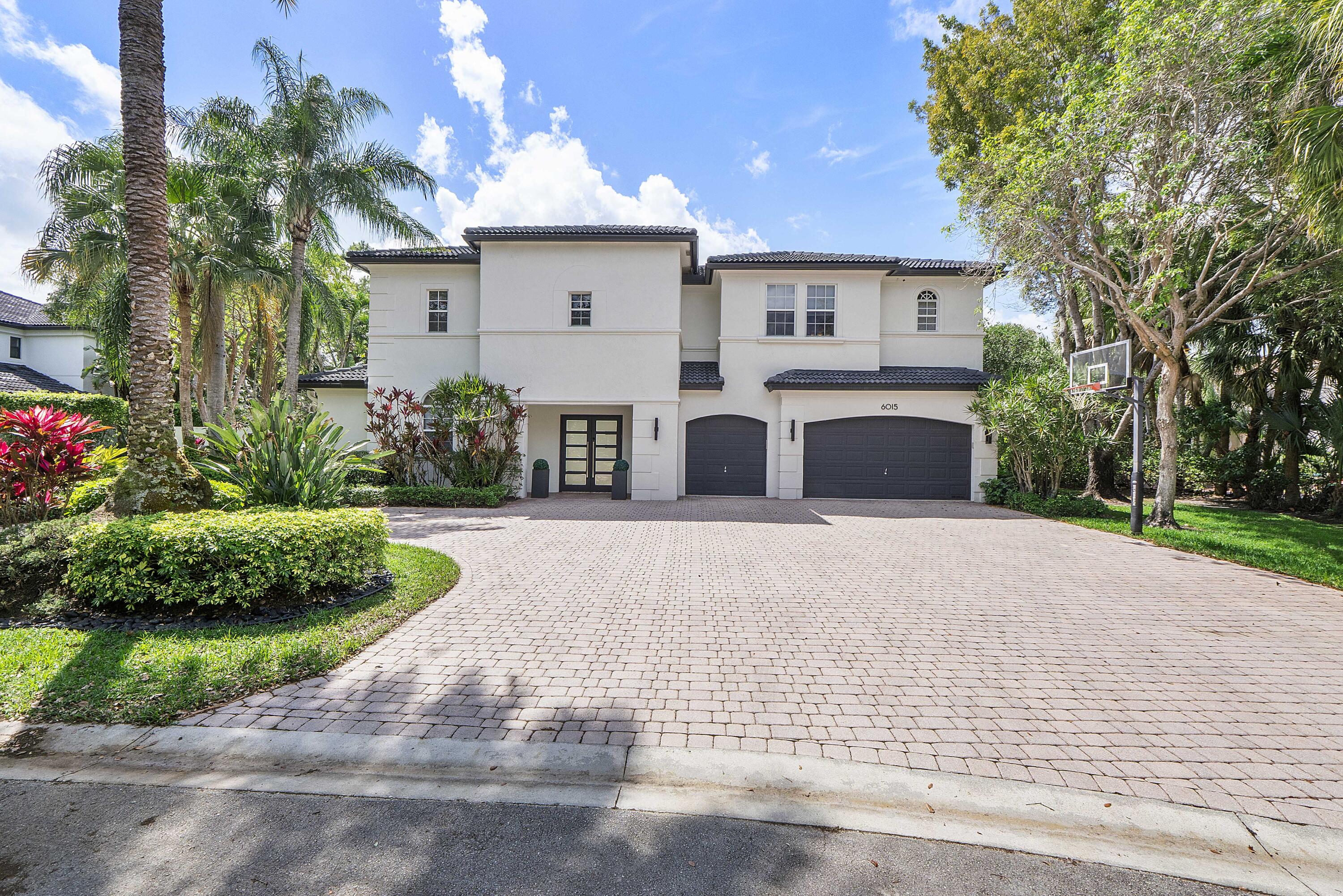 6015 Pinewood Avenue