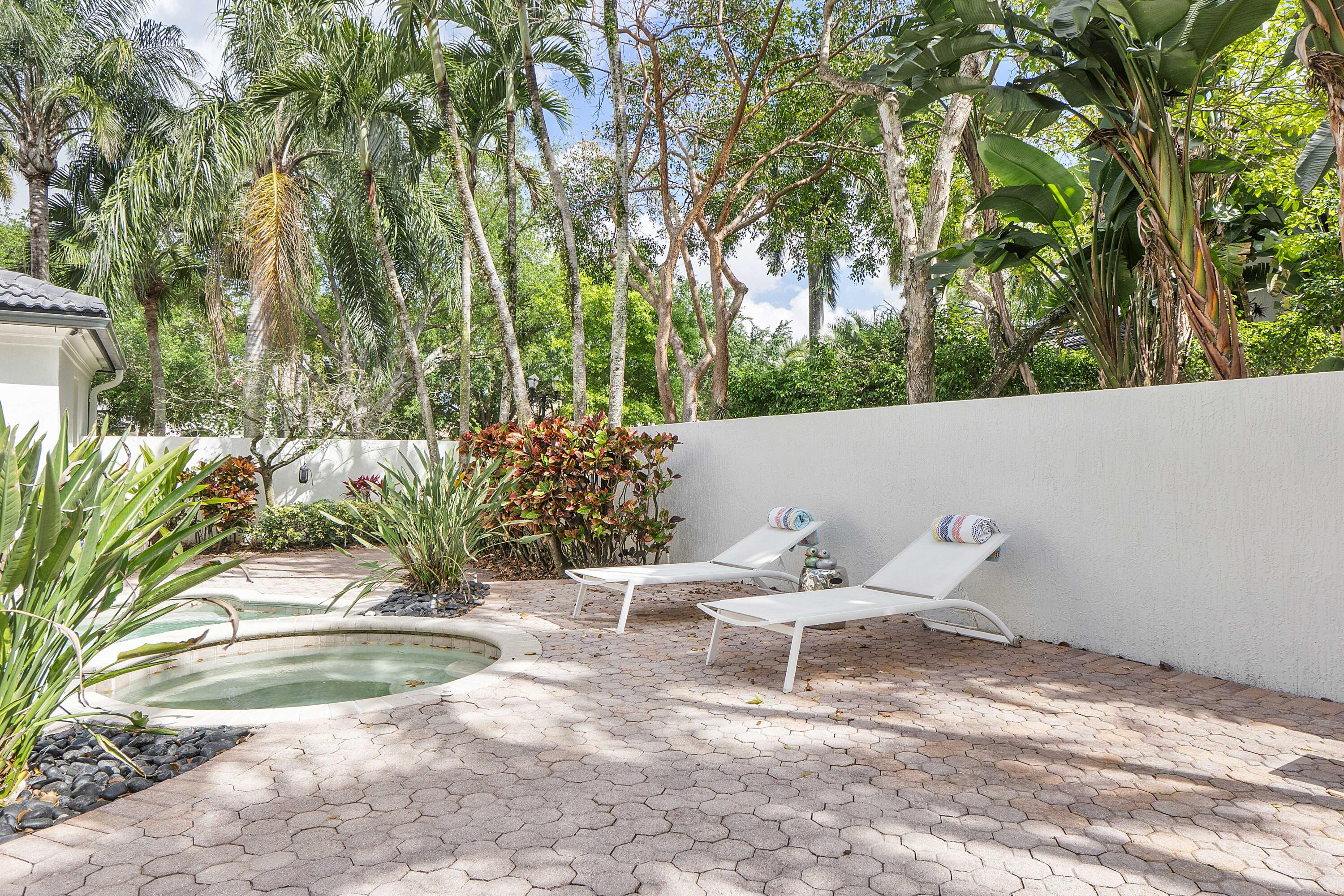 IN THE PINES - Residential