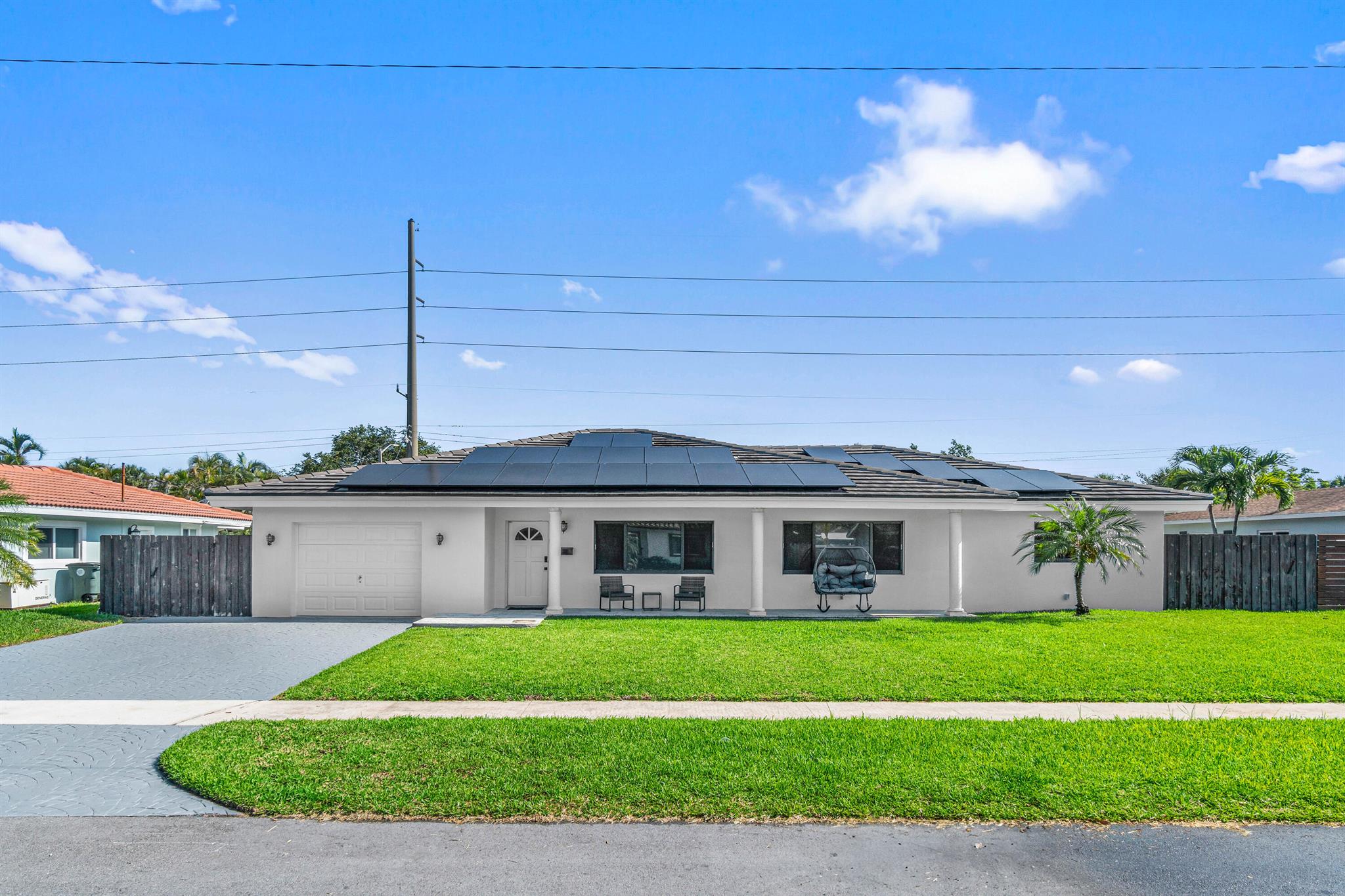 977 W Royal Palm Road