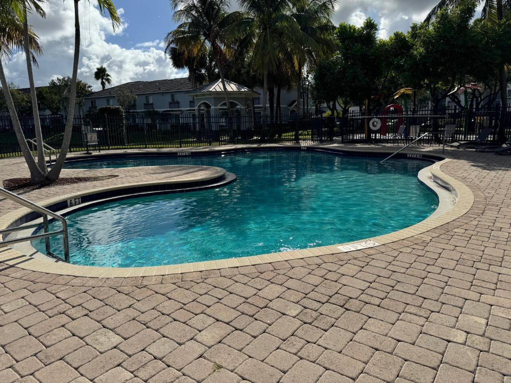 GEORGETOWN - Residential Lease