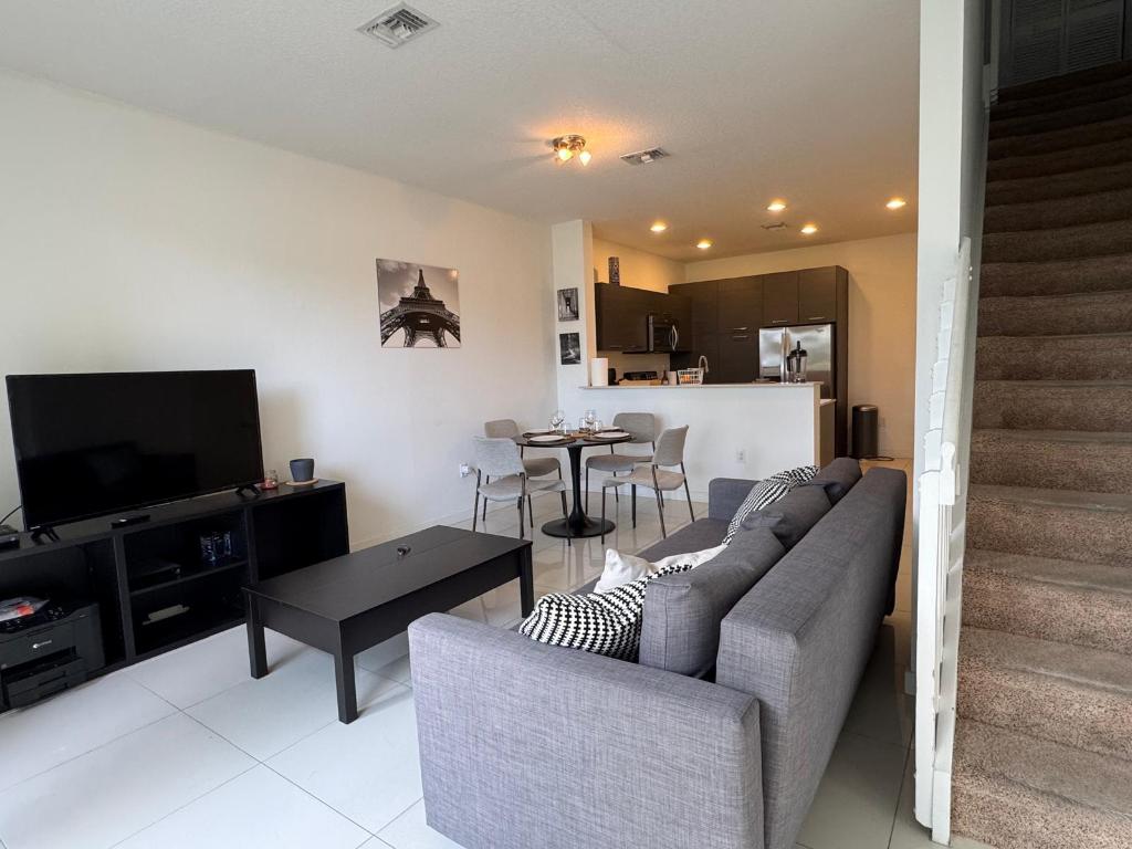 GEORGETOWN - Residential Lease