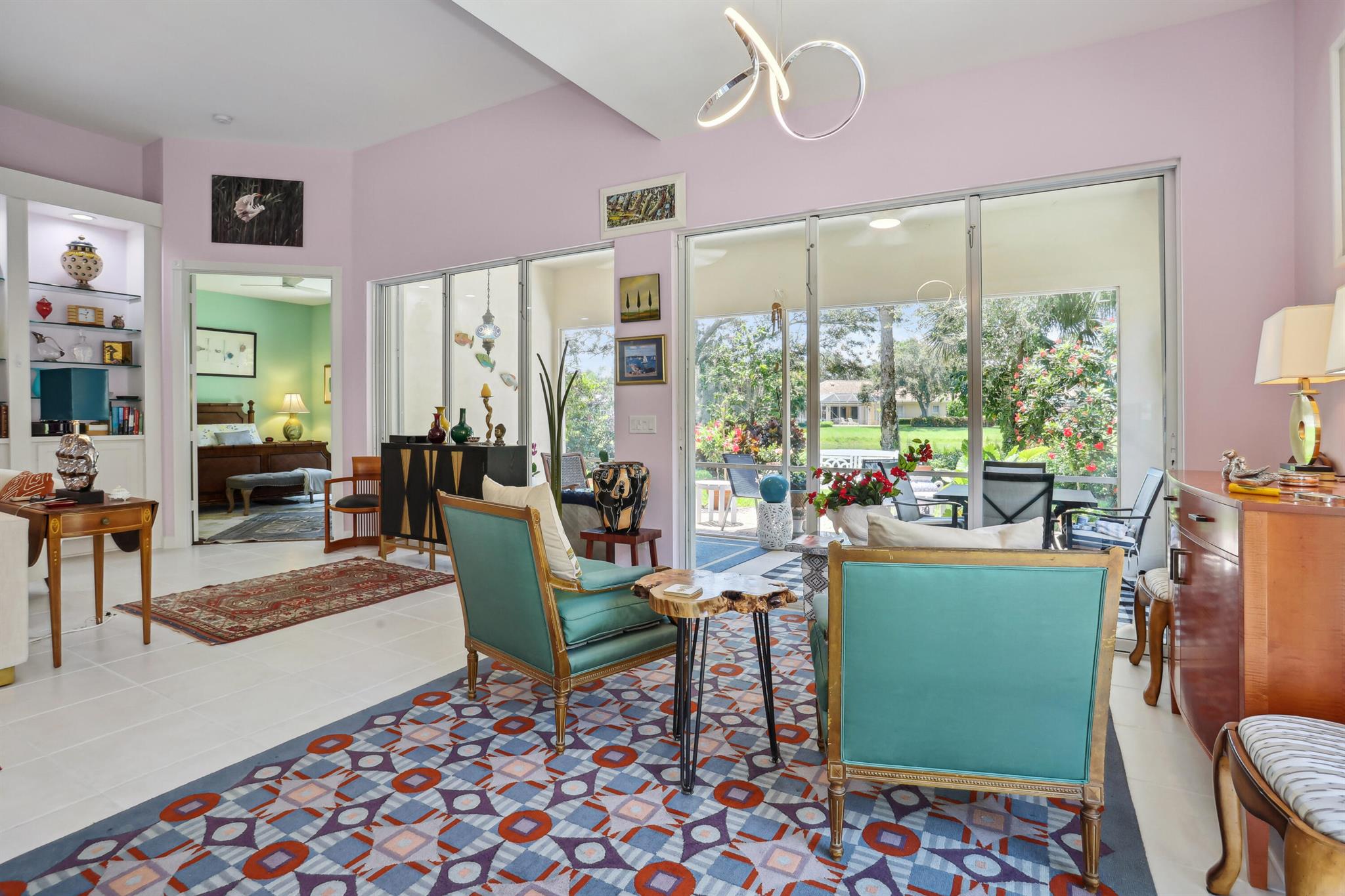 RIVERWALK - Residential