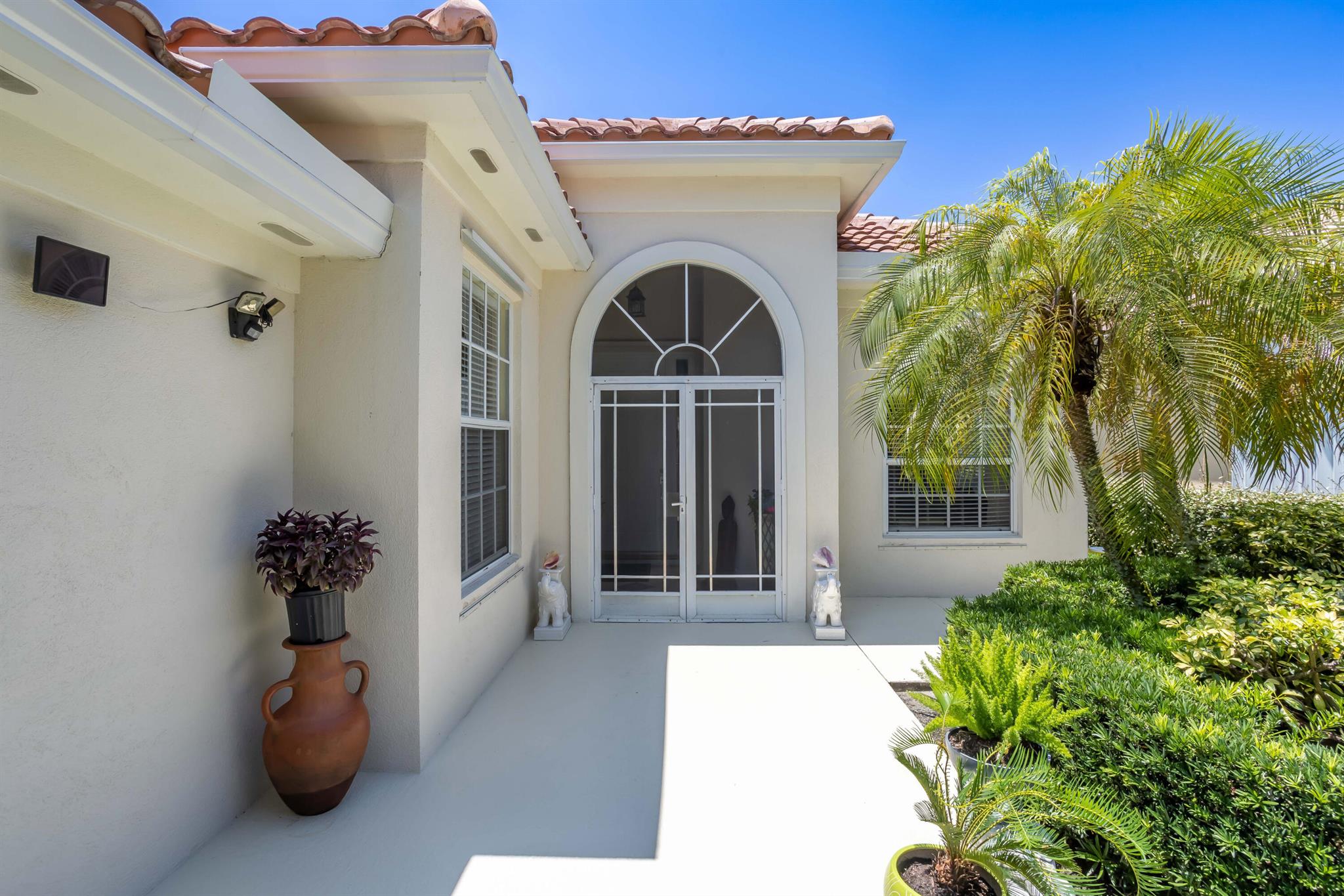 RIVERWALK - Residential