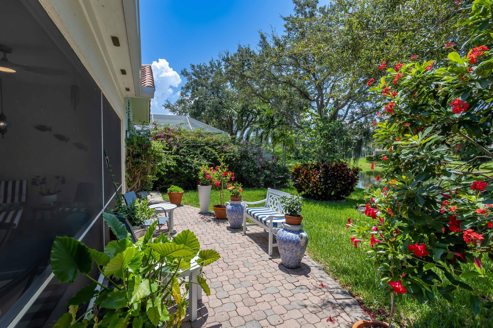 RIVERWALK - Residential