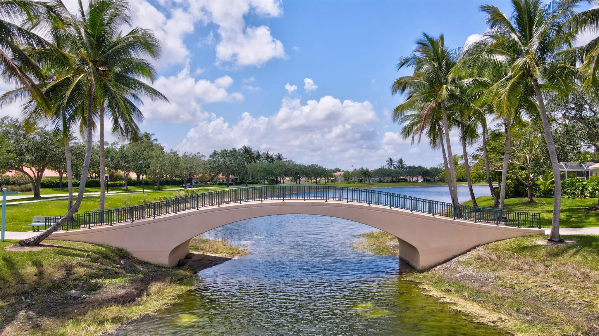 RIVERWALK - Residential