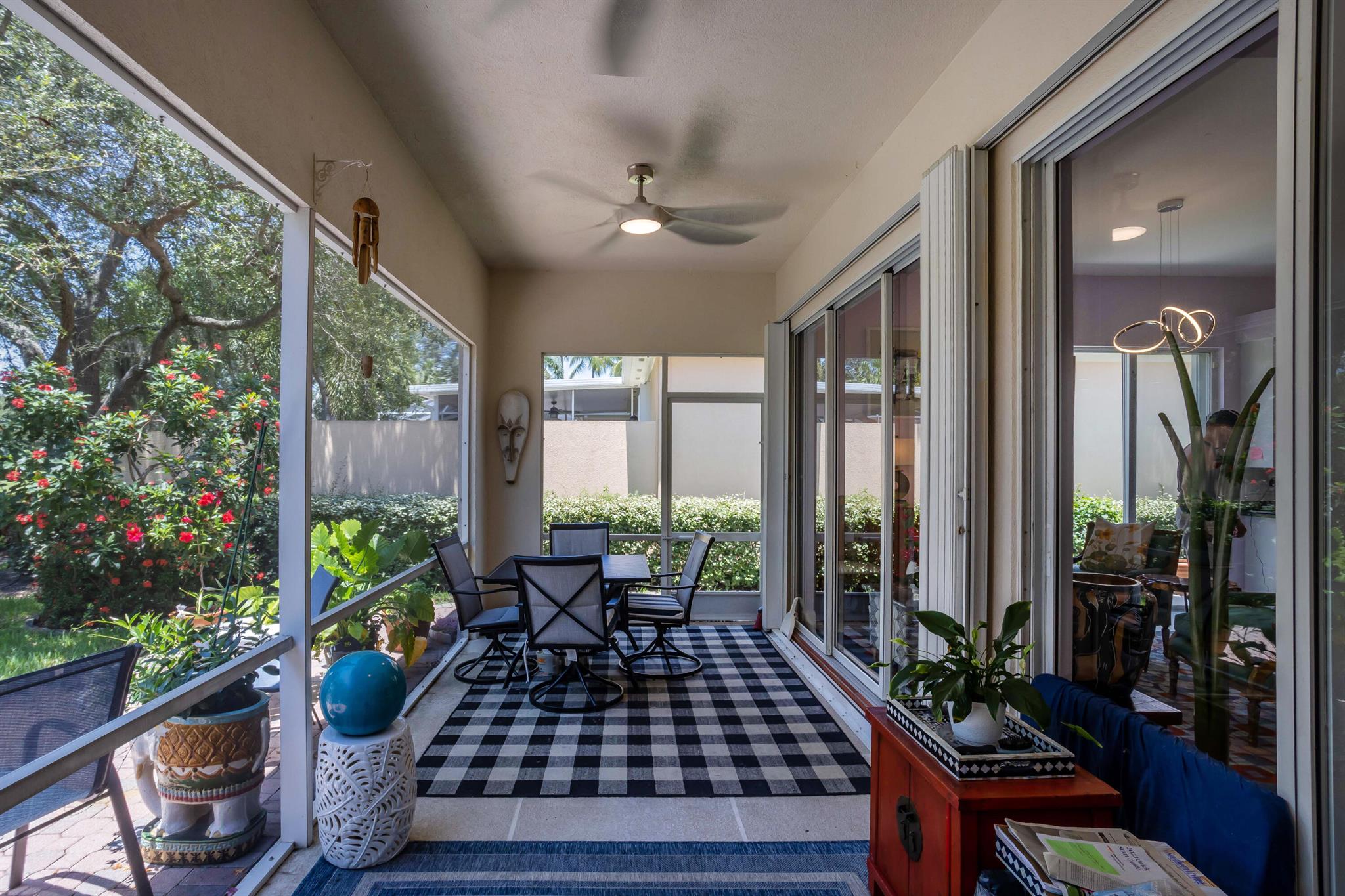 RIVERWALK - Residential