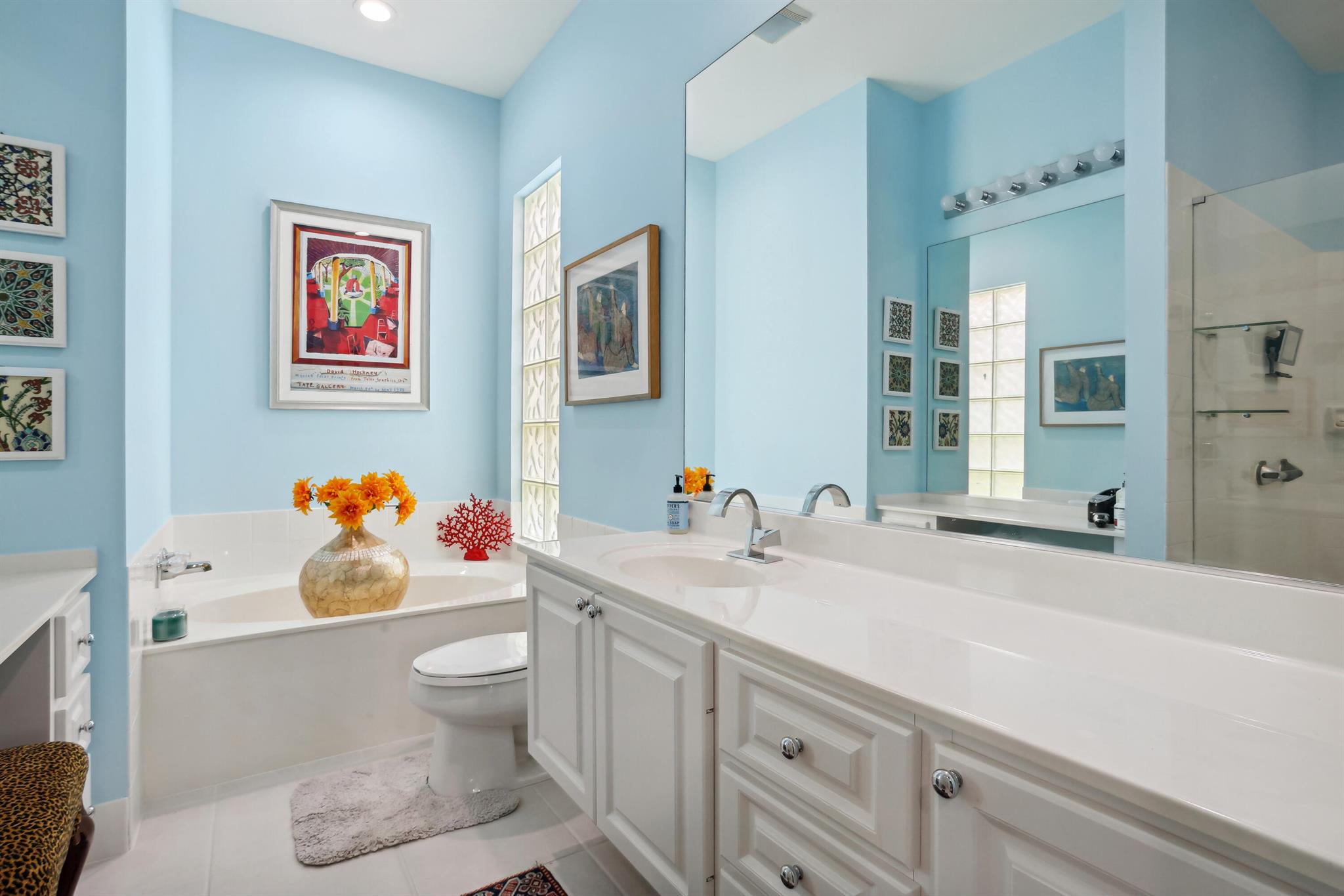 RIVERWALK - Residential