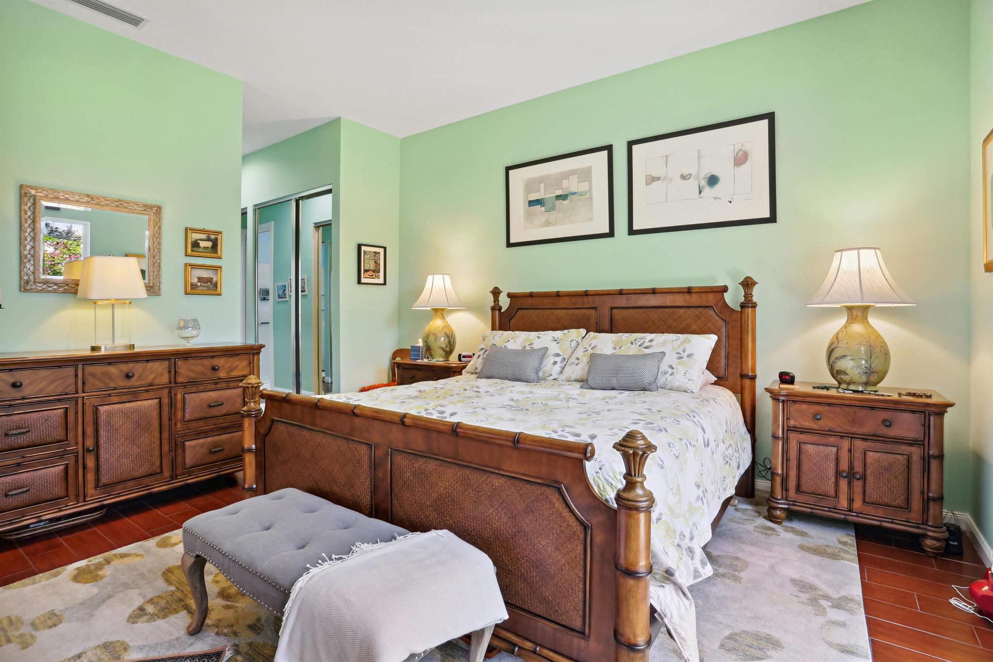 RIVERWALK - Residential