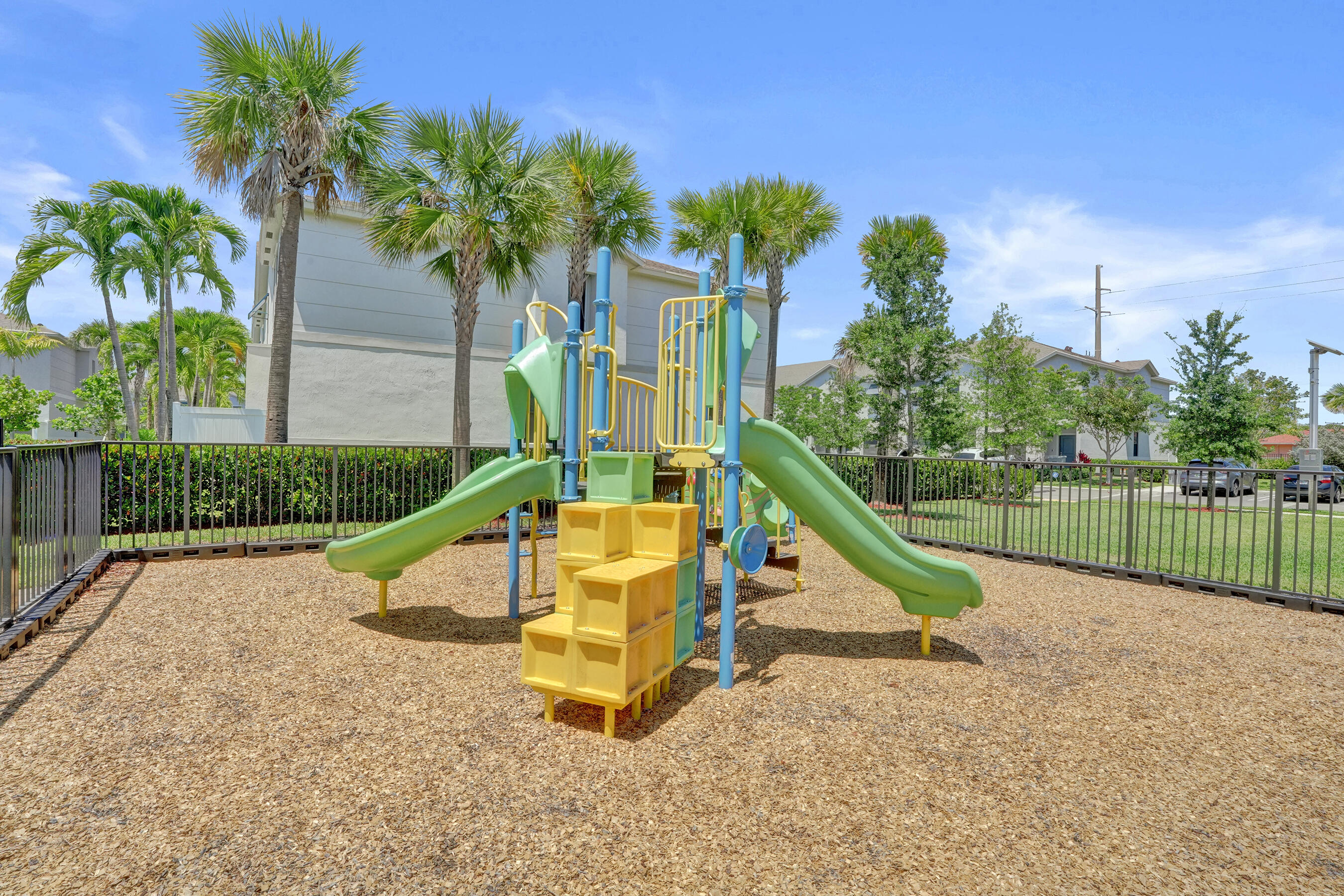 HIGHLAND OAKS - Residential