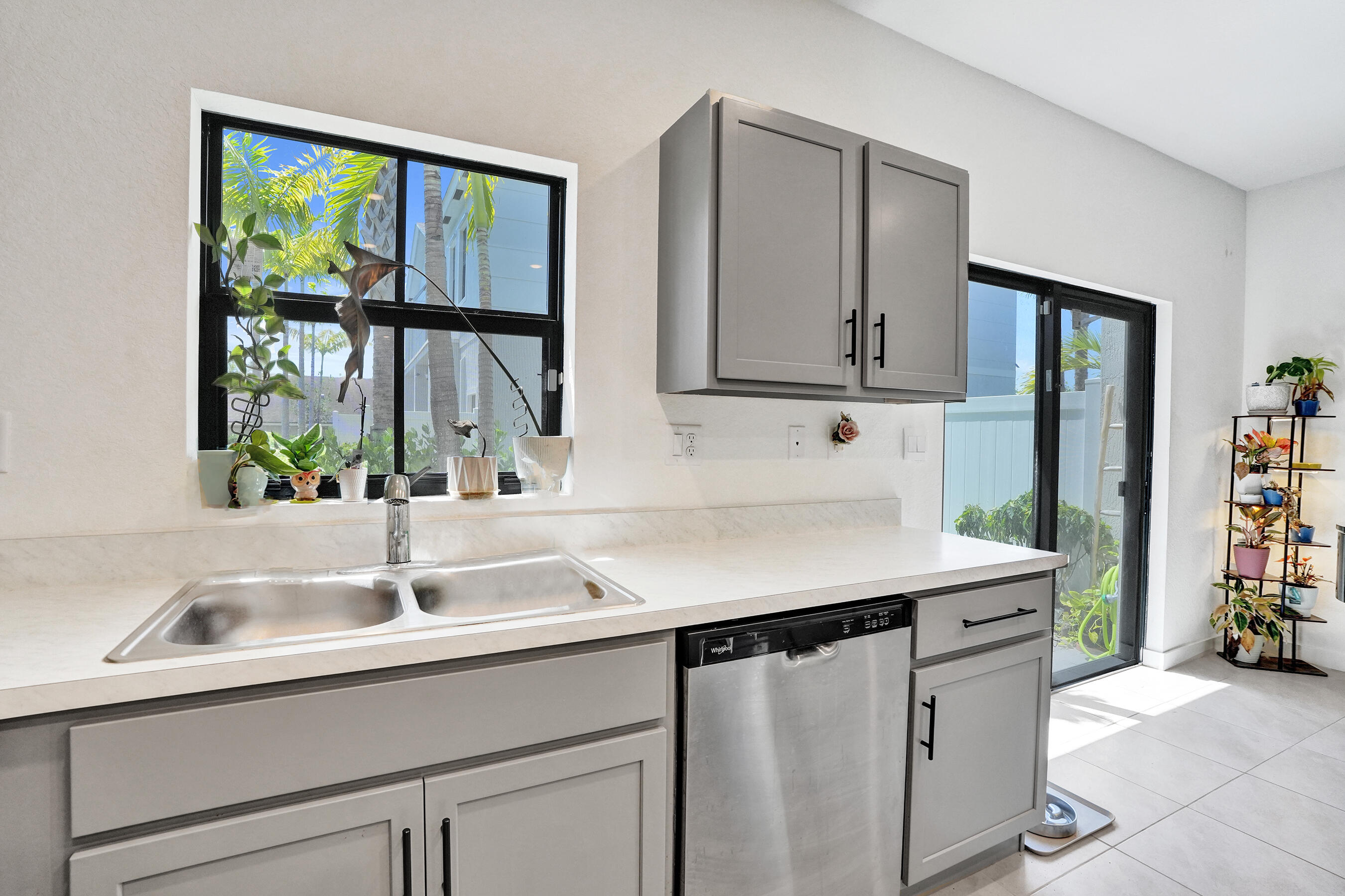 HIGHLAND OAKS - Residential