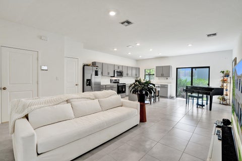 Tiny photo for 975 NW 3rd Terrace, Pompano Beach, FL 33060 (MLS # B26027056)