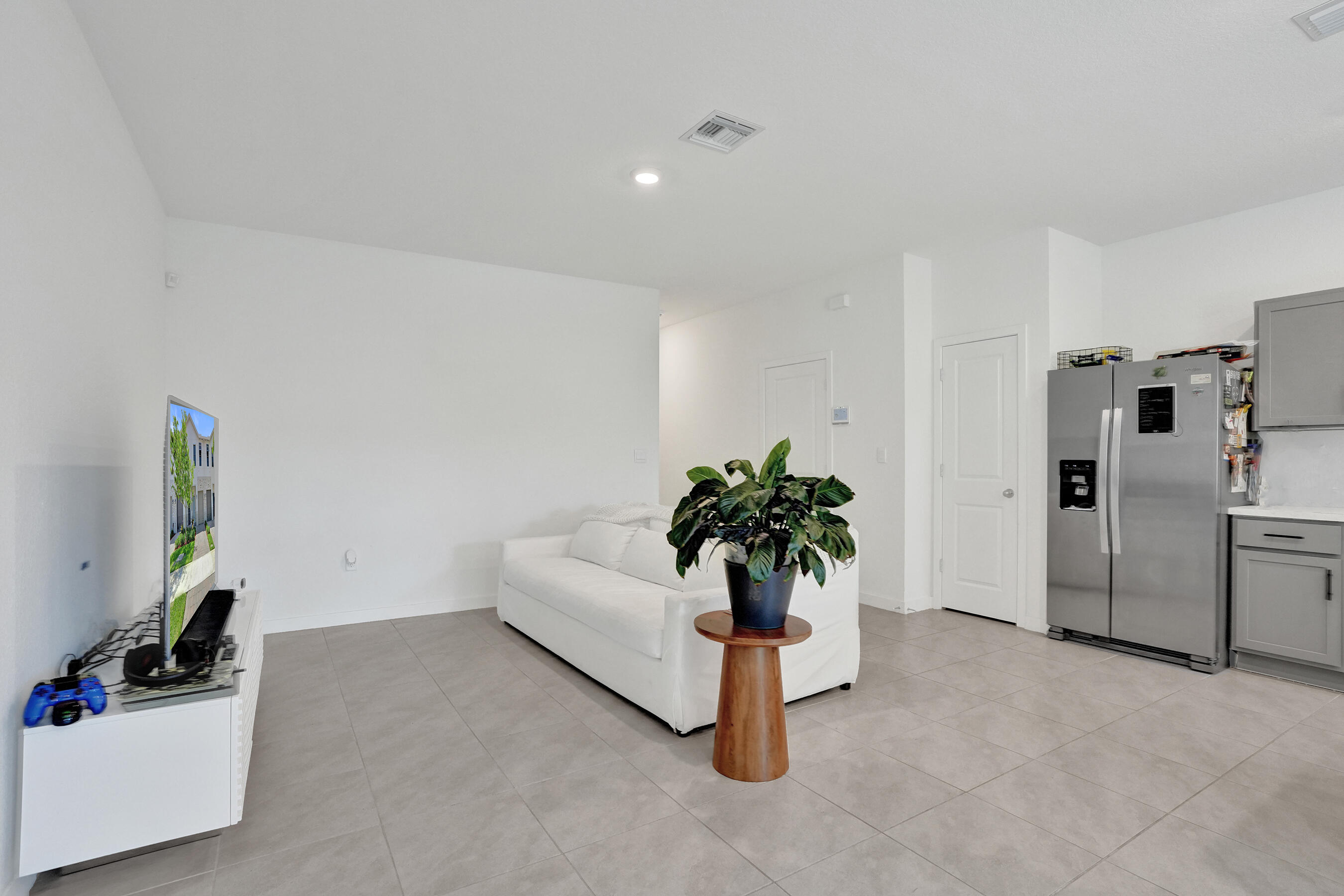 HIGHLAND OAKS - Residential