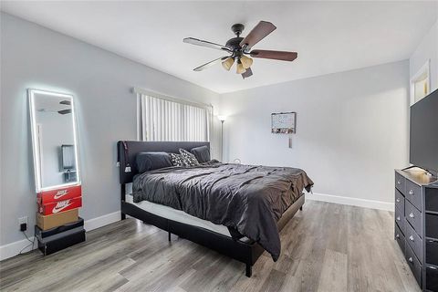 Tiny photo for 301 N Pine Island Road #107, Plantation, FL 33324 (MLS # B26020948)