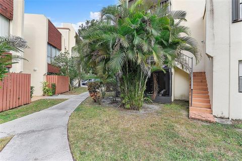 Tiny photo for 301 N Pine Island Road #107, Plantation, FL 33324 (MLS # B26020948)
