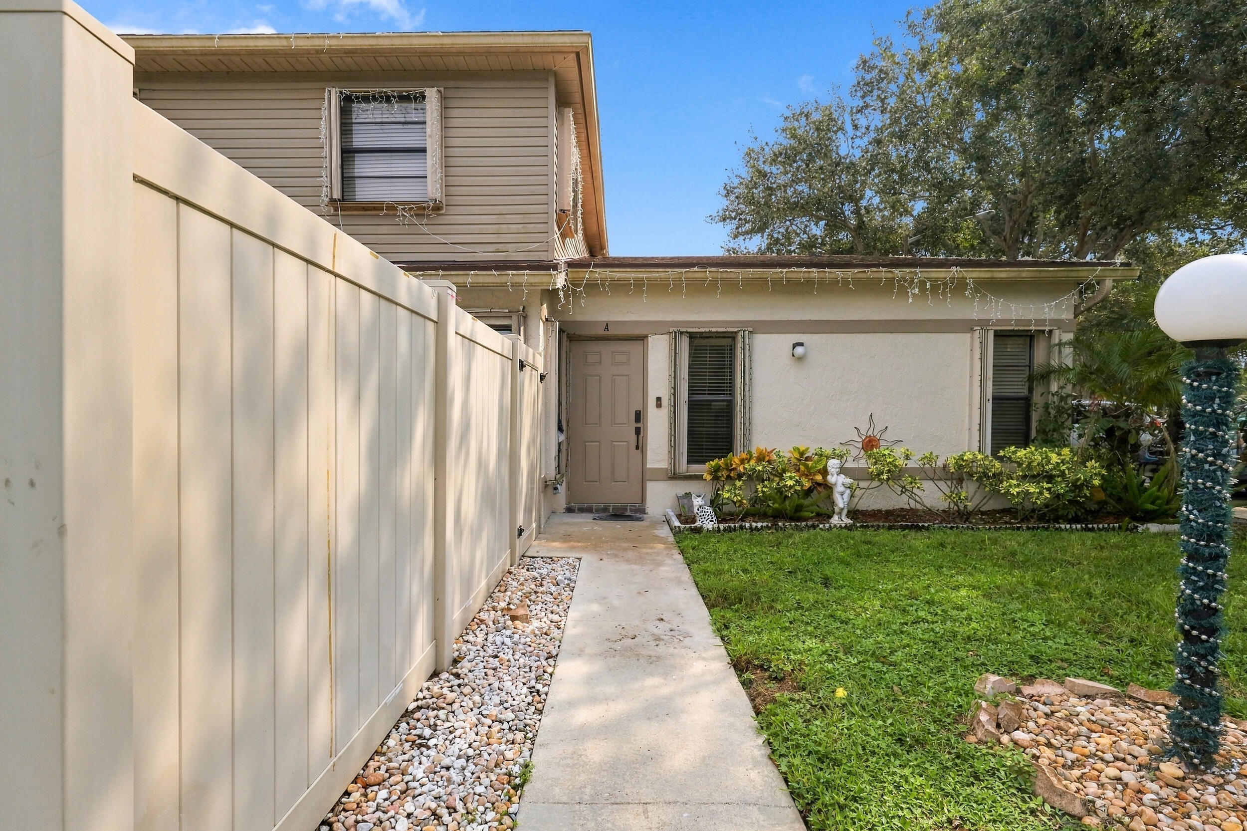 View photos, virtual tours, details... 4475 Willow Pond Road A