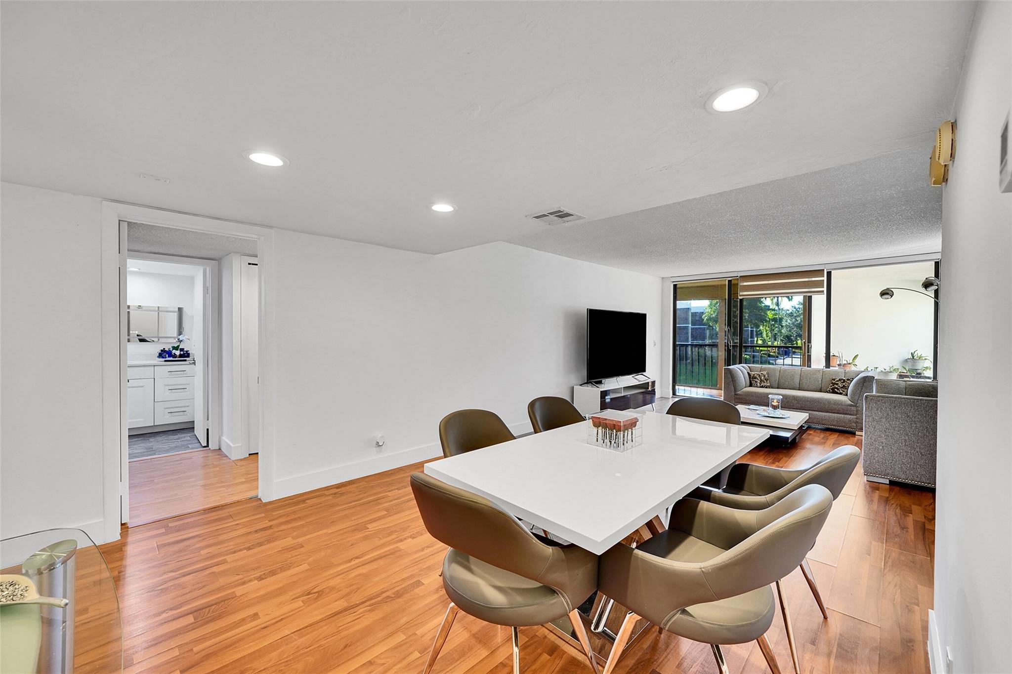 LOWEST-PRICED UNIT FOR SALE in the Market. INMMACULATE condo with over 1250 sqft of living space in the Country Club Bonaventure community. Motivated Seller. It offers 2 bedrooms and 2 1/2 bath. Expansive balcony provides unlimited light to the home and its serene views of the garden bring a sense of peace. Patio is large enough to accommodate outdoor furniture for BarBQ's and entertainment. The heart of this home is the kitchen, it truly reflects the love for cooking w/ renovated counters, appliances and bkft area. Bathrooms have been tastefully remodeled as well as doors and walls freshly painted for a clean and sophisticated look. The country club it's an absolute plus with tennis courts, golf course, exercise room, tennis, pool and more! Easy to show. Bring your buyer and show it!