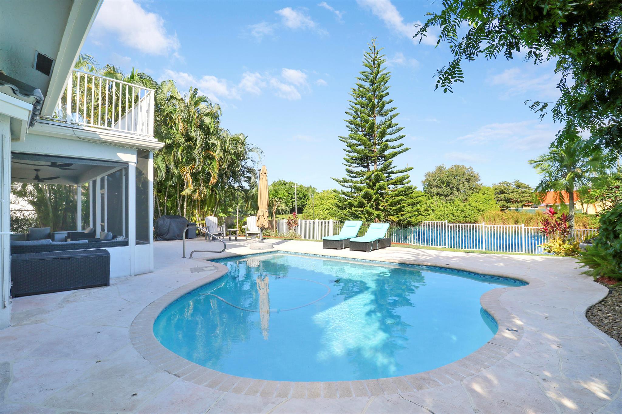 BOYNTON WATERS - Residential