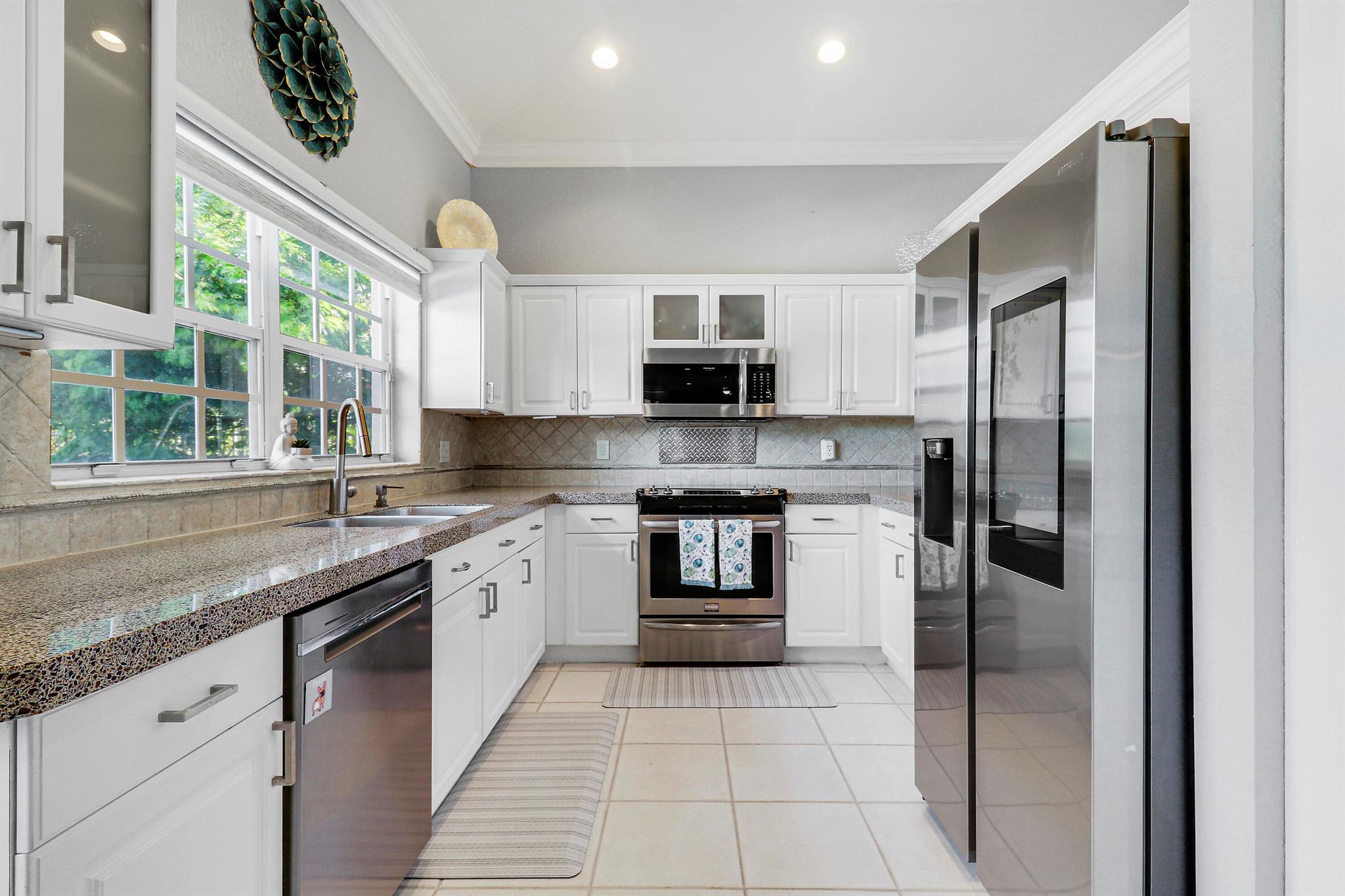 BOYNTON WATERS - Residential