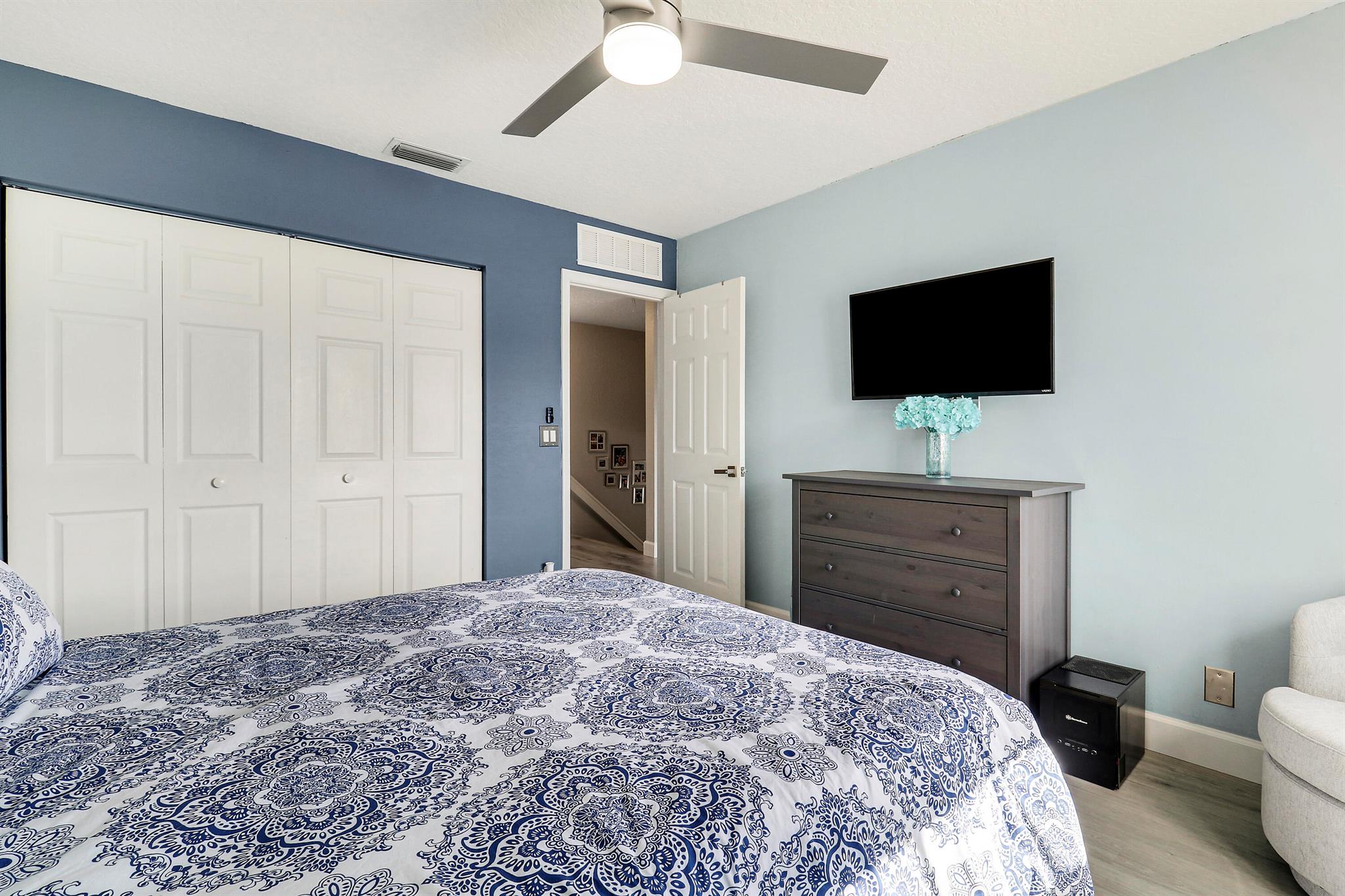 BOYNTON WATERS - Residential