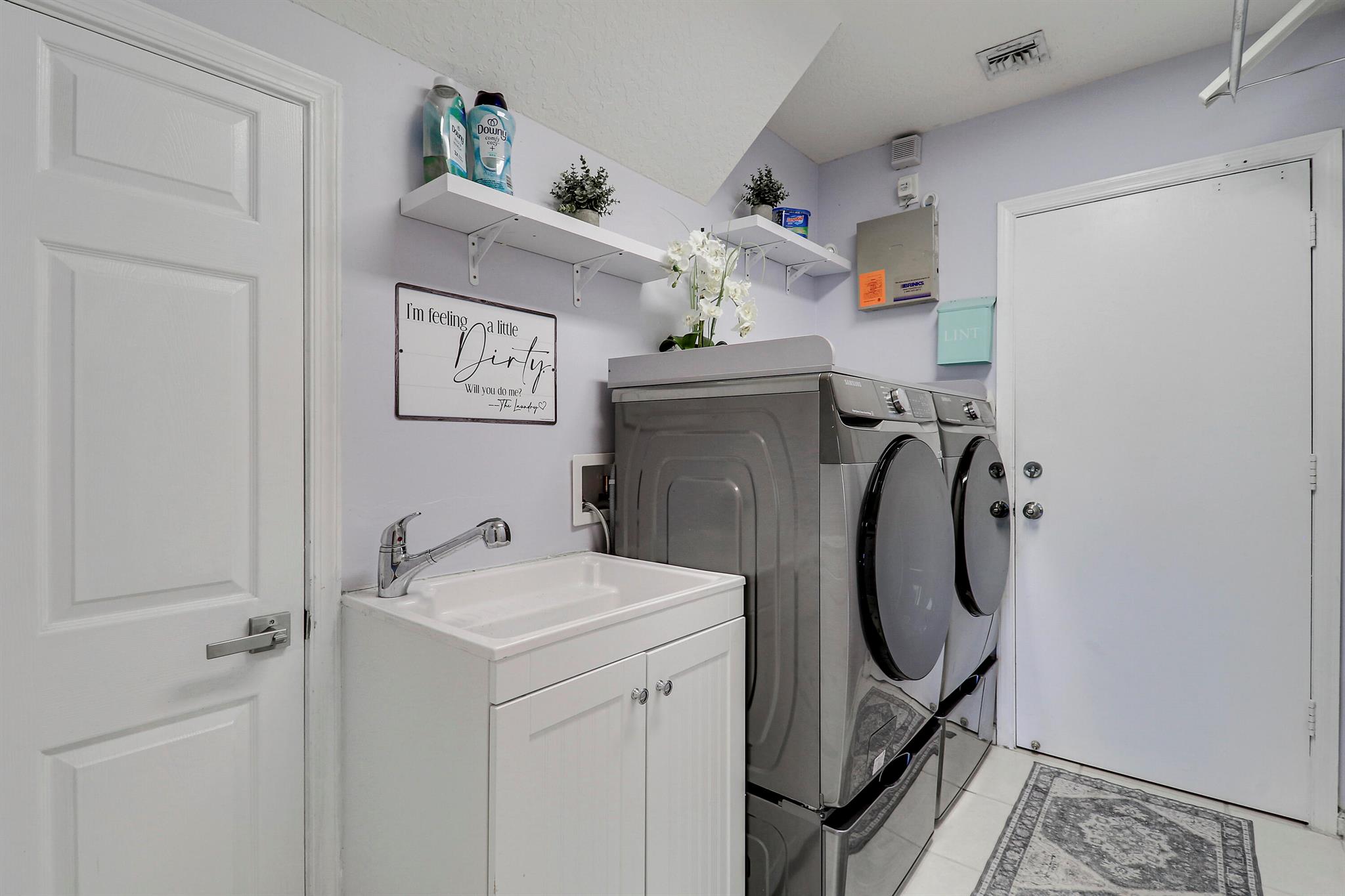 BOYNTON WATERS - Residential