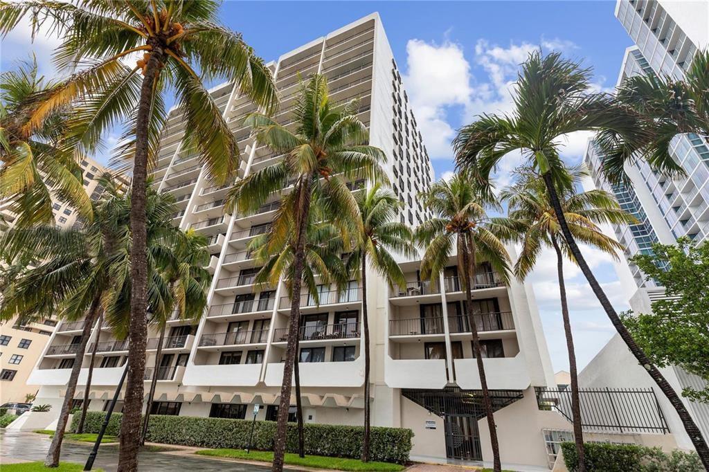 This beautifully remodeled unit features a contemporary wood kitchen countertop, elegant lighting, and ceramic floors. Enjoy luxurious oceanfront living just 5 minutes from South Beach and 15 minutes to Downtown Miami and Brickell’s financial district. Don't miss the opportunity to make this stunning condo your new home! NOTE: building has already passed it Re-Certification and you will receive a unit free of special assessment