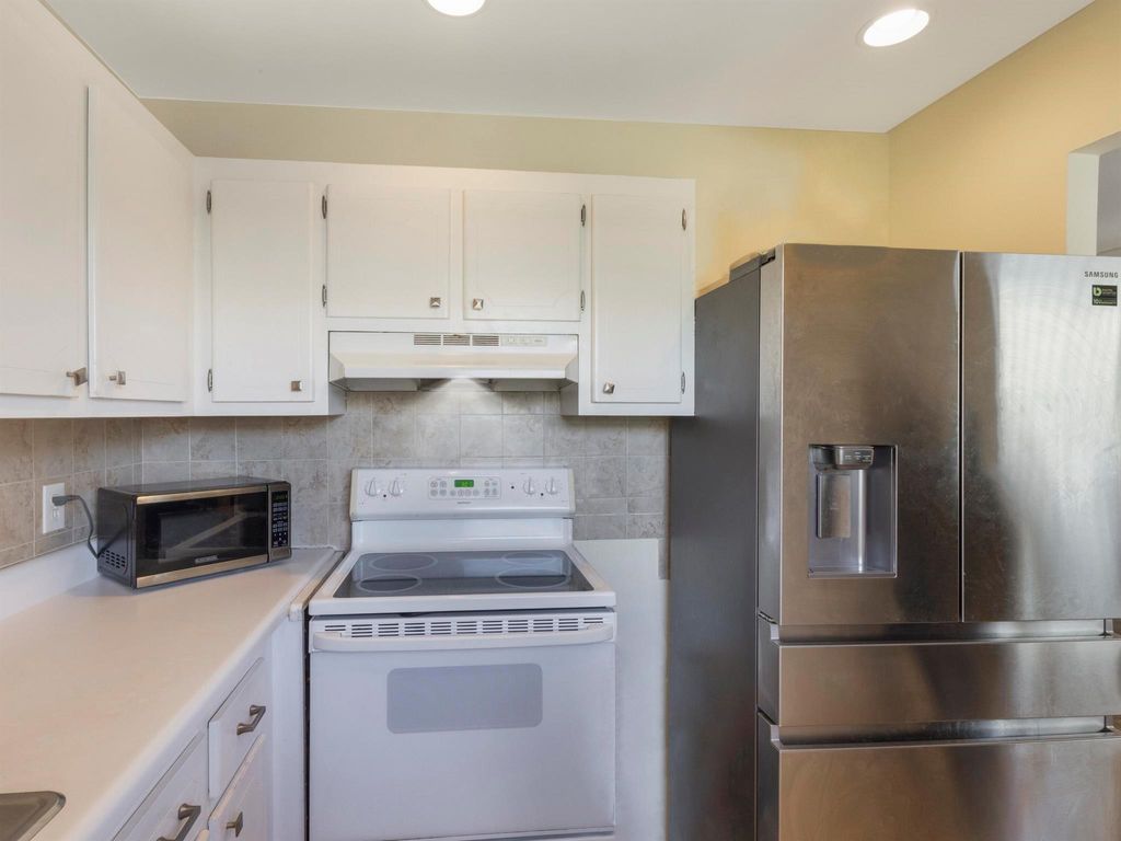 Photo of 652 Flanders N, Delray Beach, FL 33484 (MLS # R11106819)