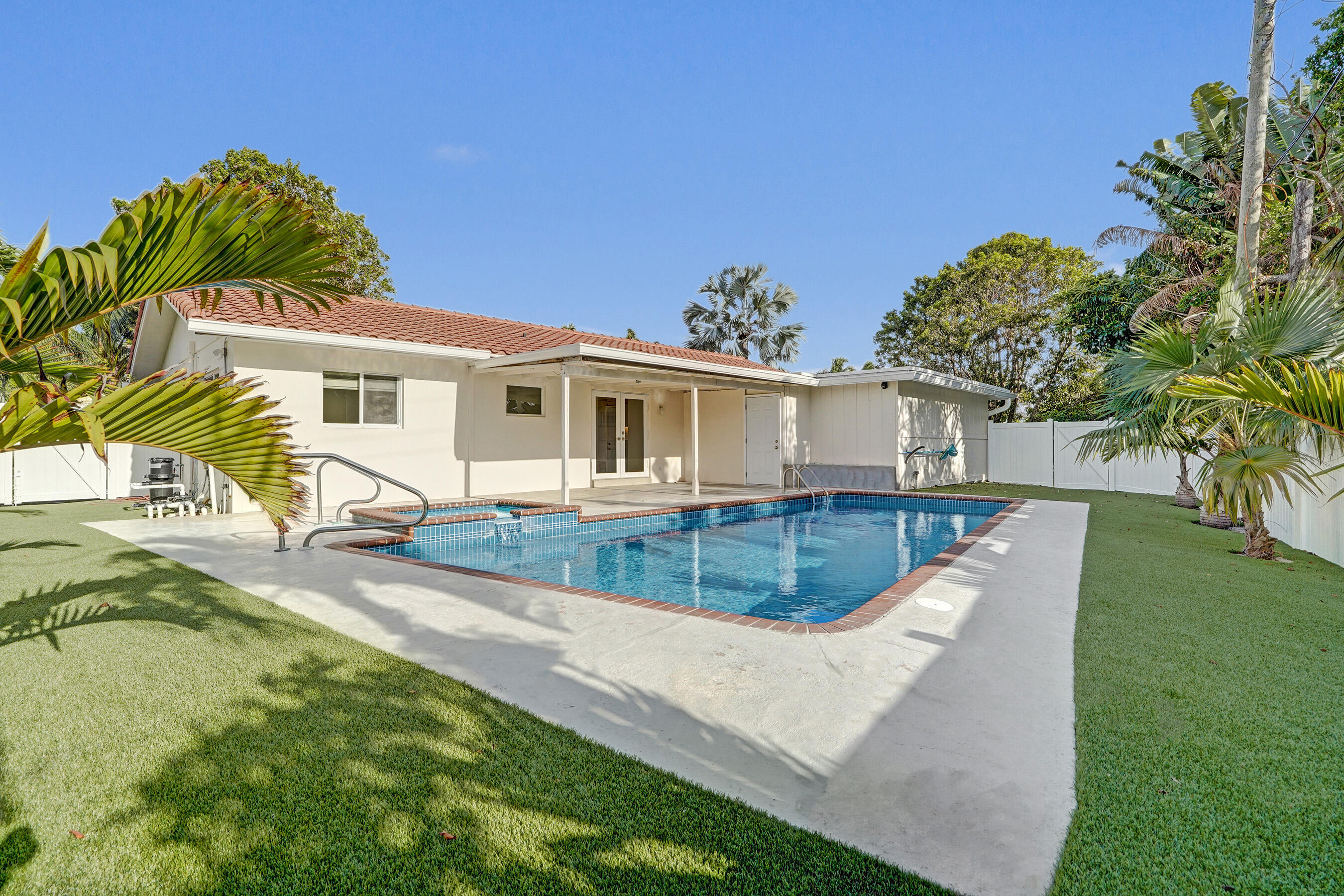 SUNSET RIDGE - Residential