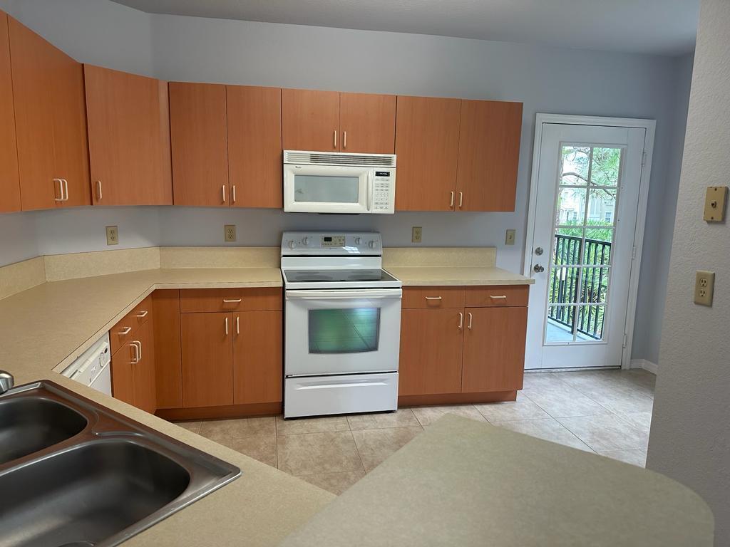 THE BELMONT II AT ST LUCI - Residential Lease