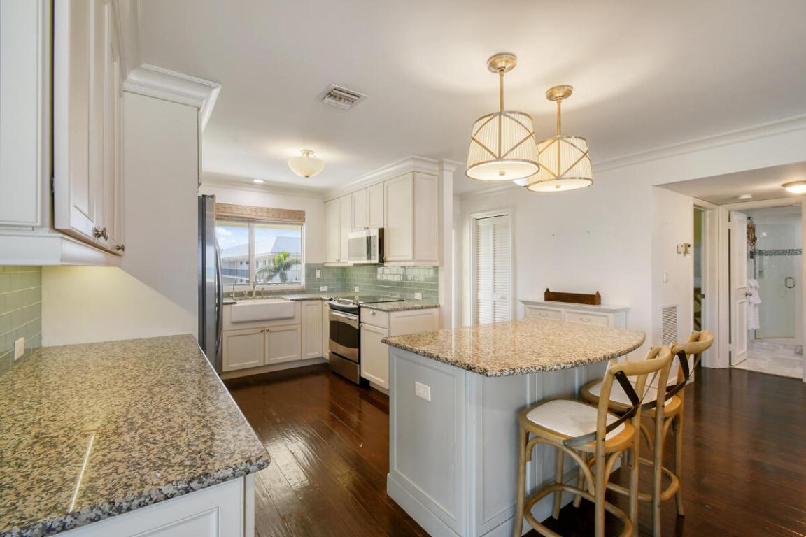 ISLAND HOUSE SOUTHWEST CONDO - Residential