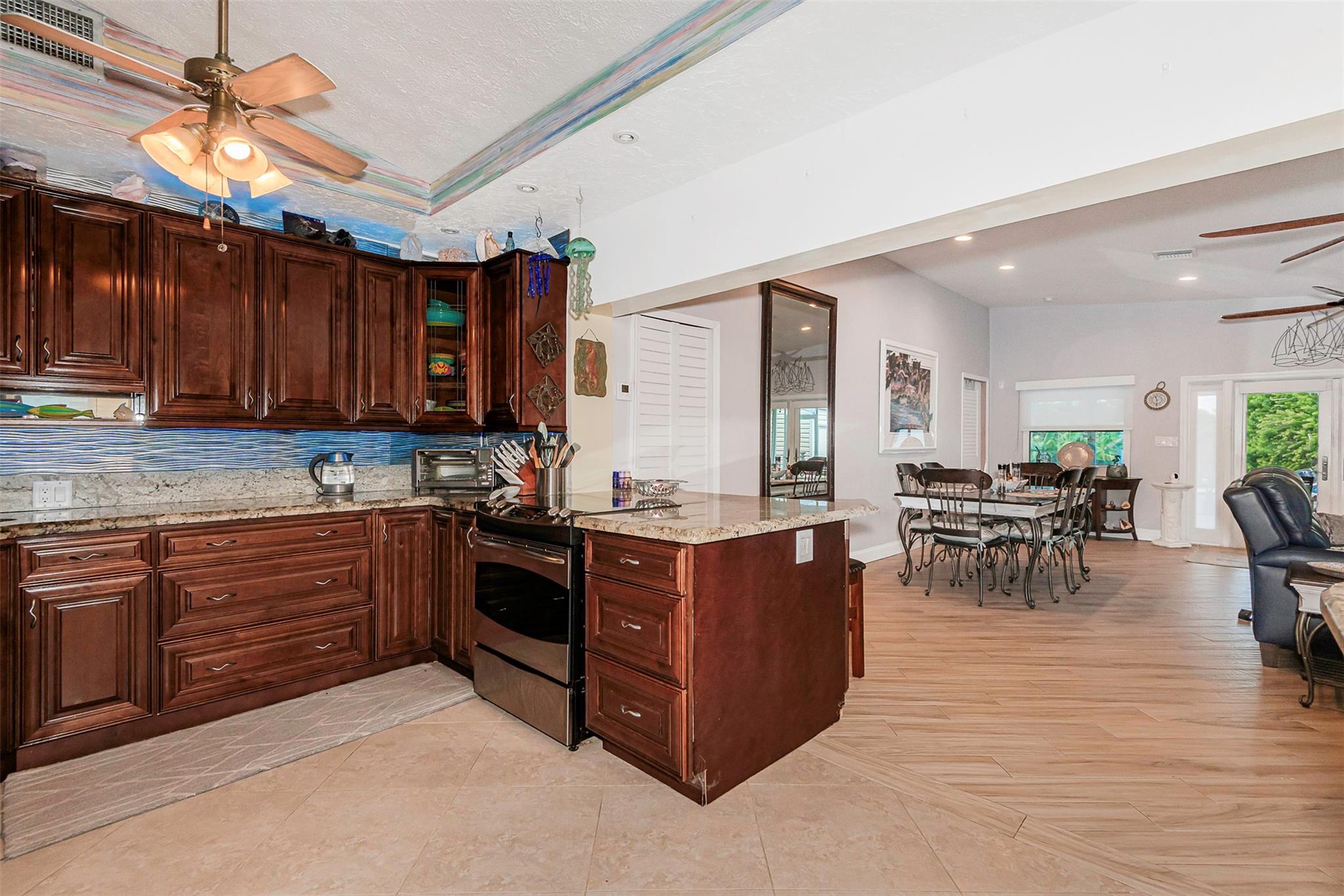 DAVIS ISLES - Residential