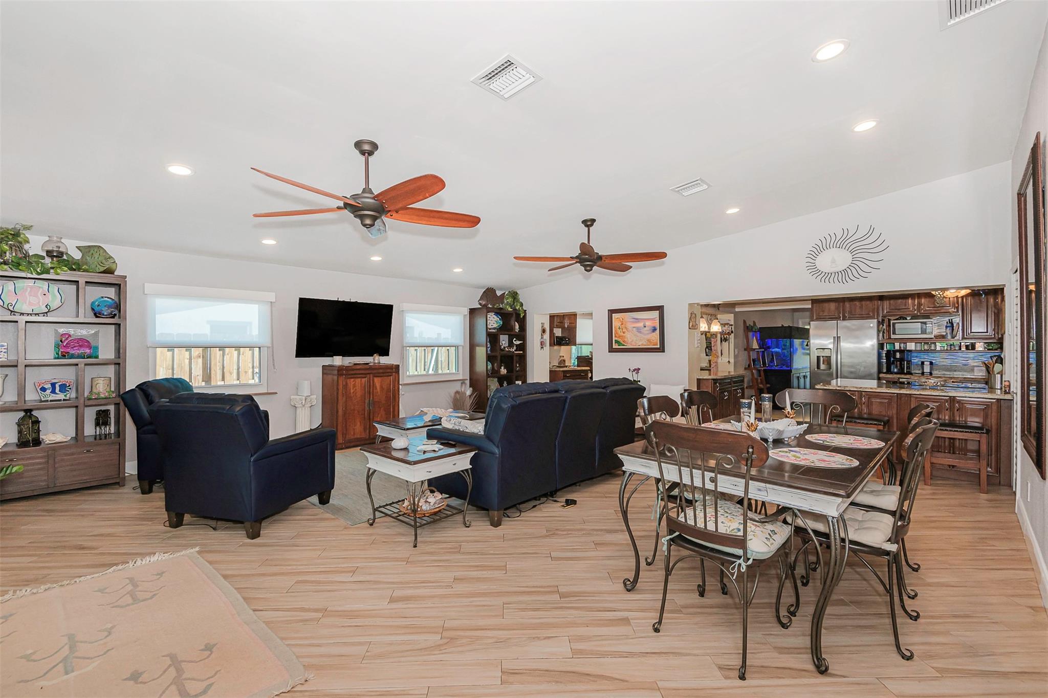 DAVIS ISLES - Residential