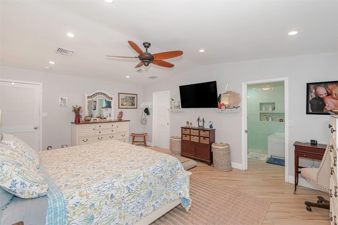 DAVIS ISLES - Residential