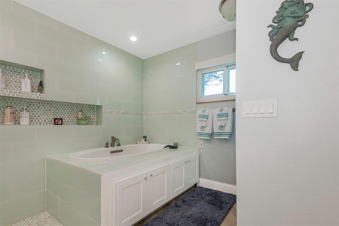 DAVIS ISLES - Residential