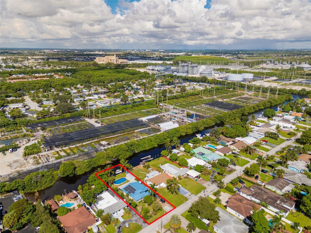 DAVIS ISLES - Residential