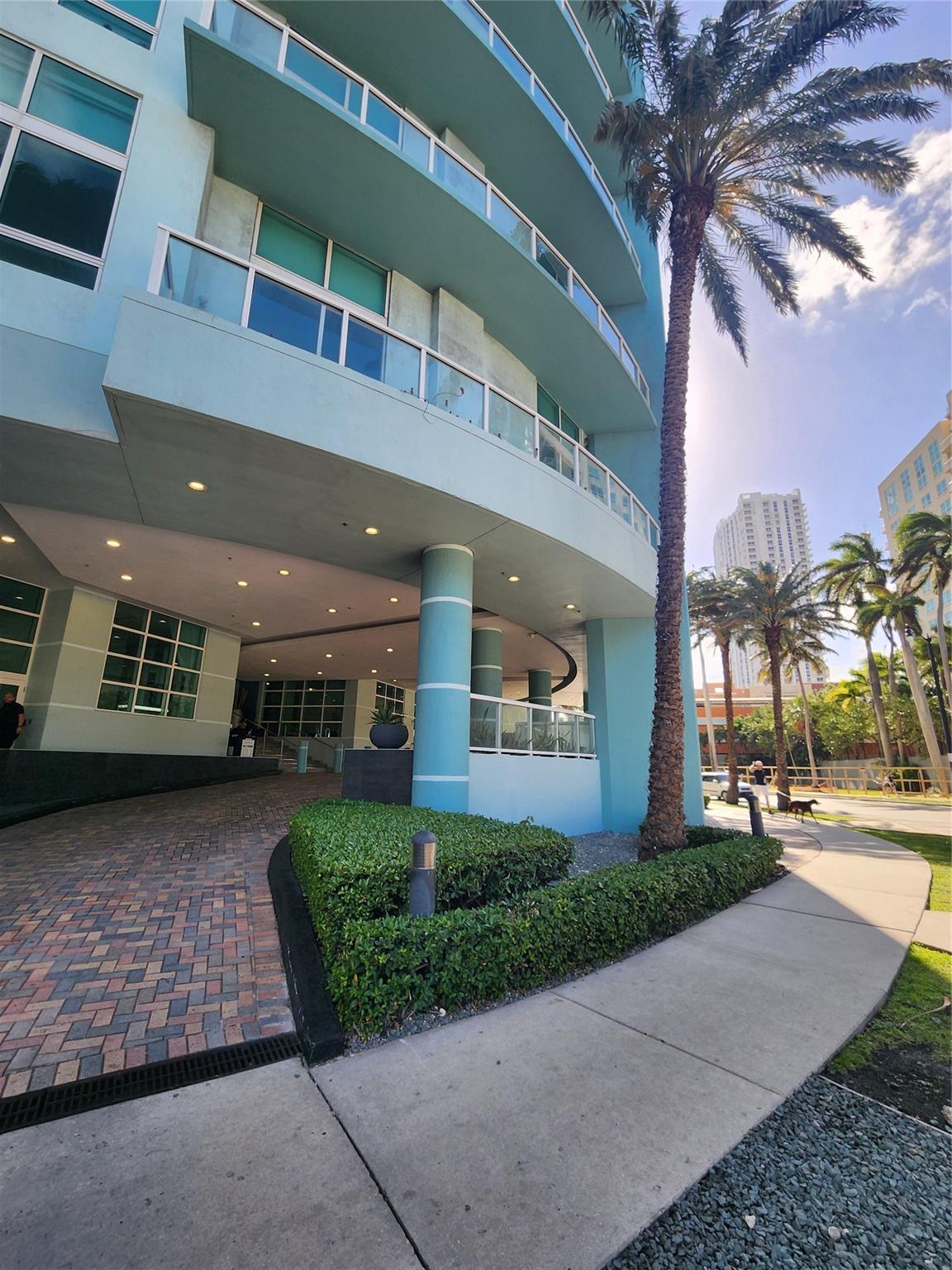 1900 N BAYSHORE DRIVE 1012