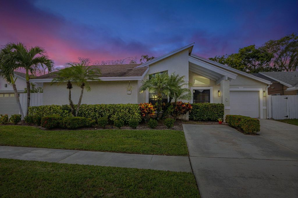 Photo of 21356 Summertrace Circle, Boca Raton, FL 33428 (MLS # R11064614)