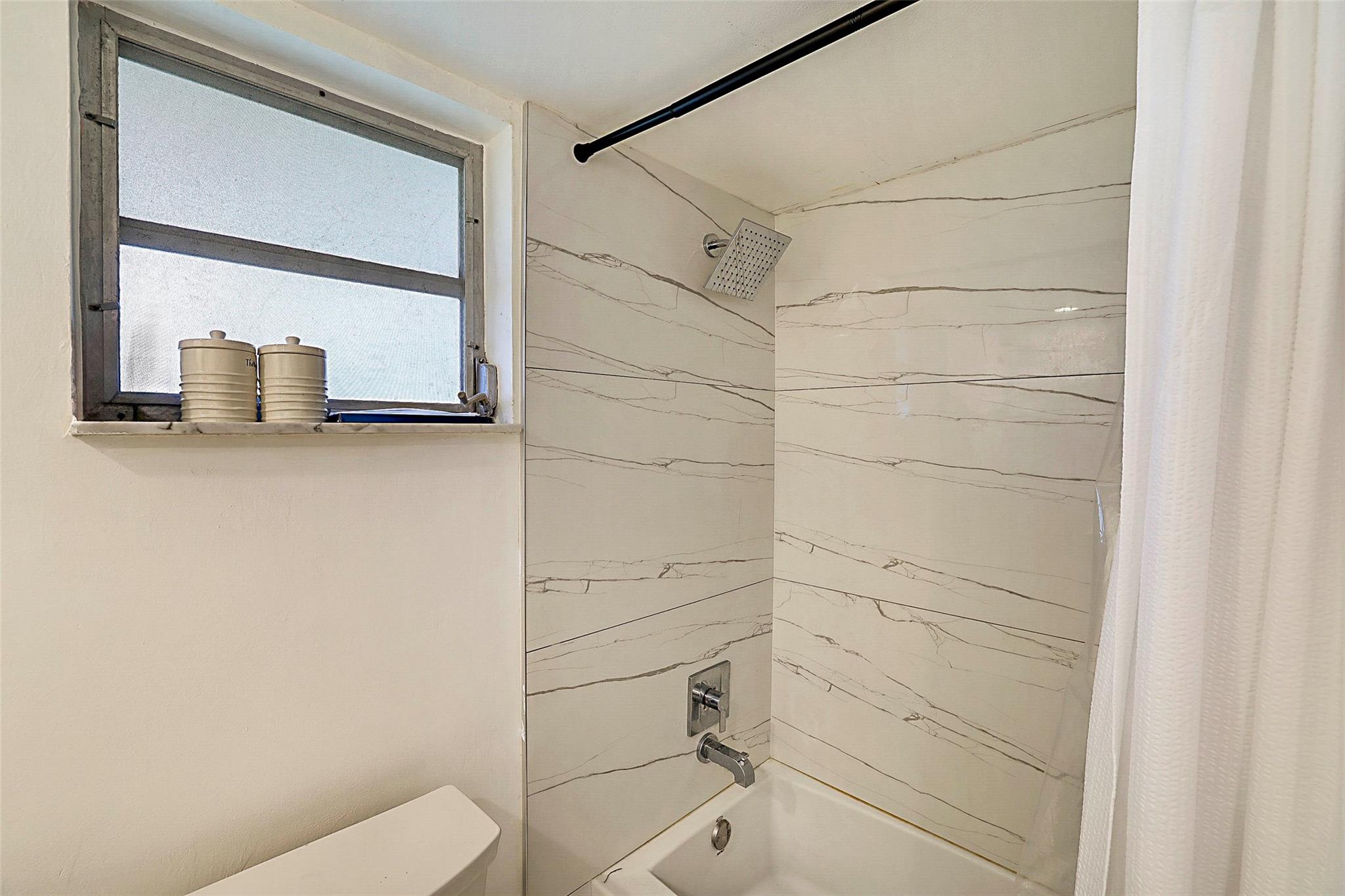 Lake Forest Condo - Residential Lease