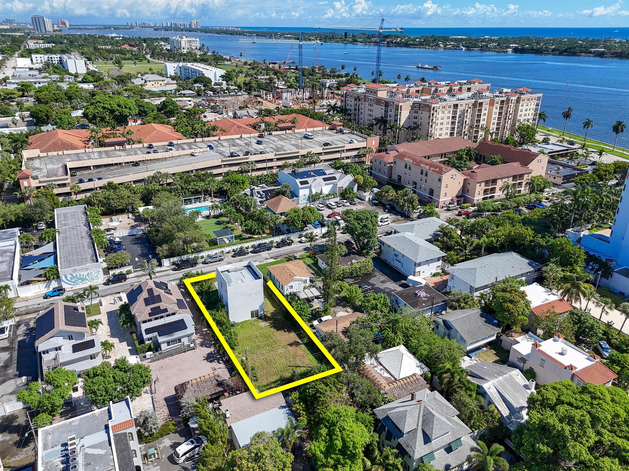 LAKESIDE COURT - Commercial Sale