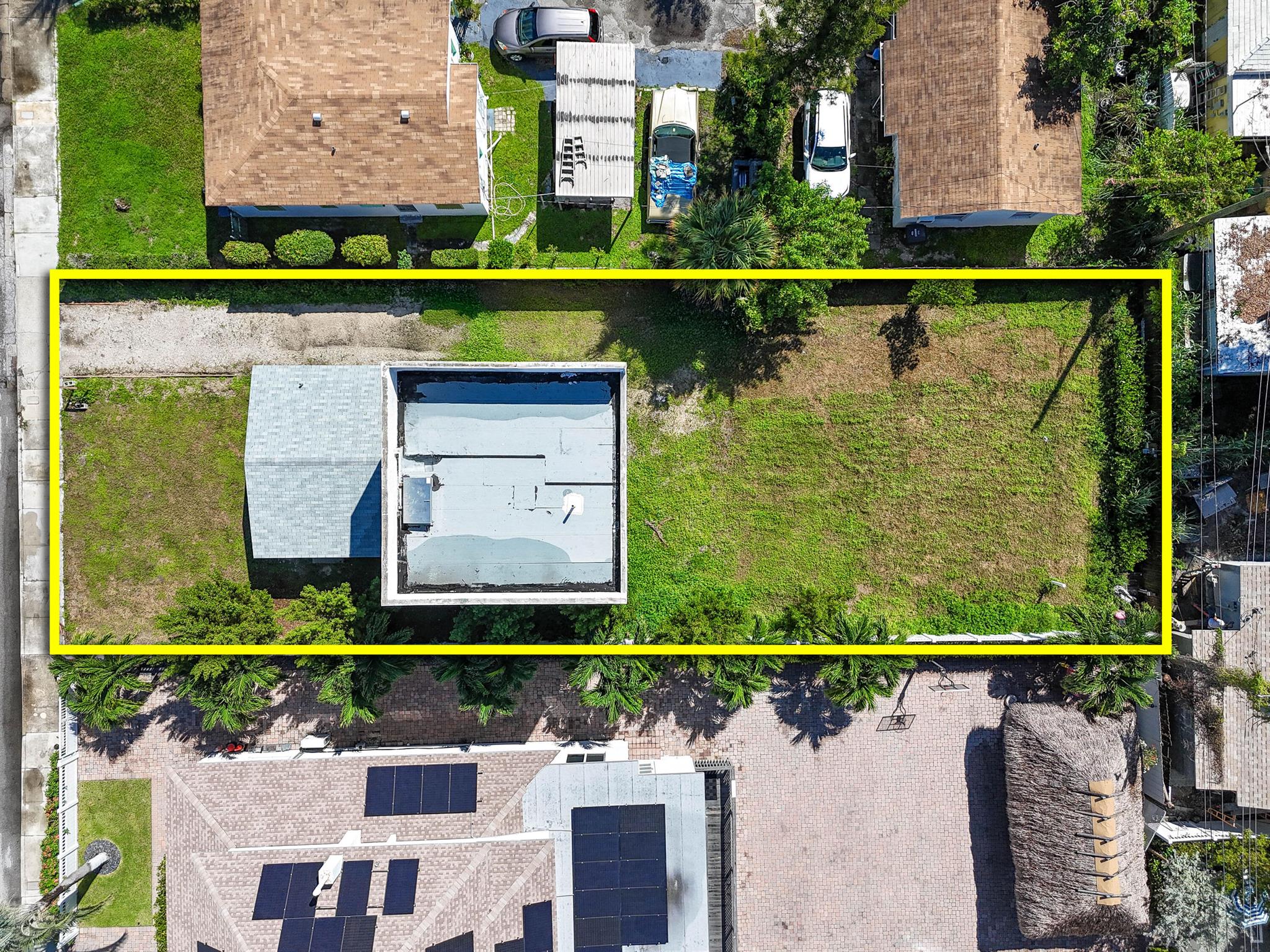 LAKESIDE COURT - Commercial Sale